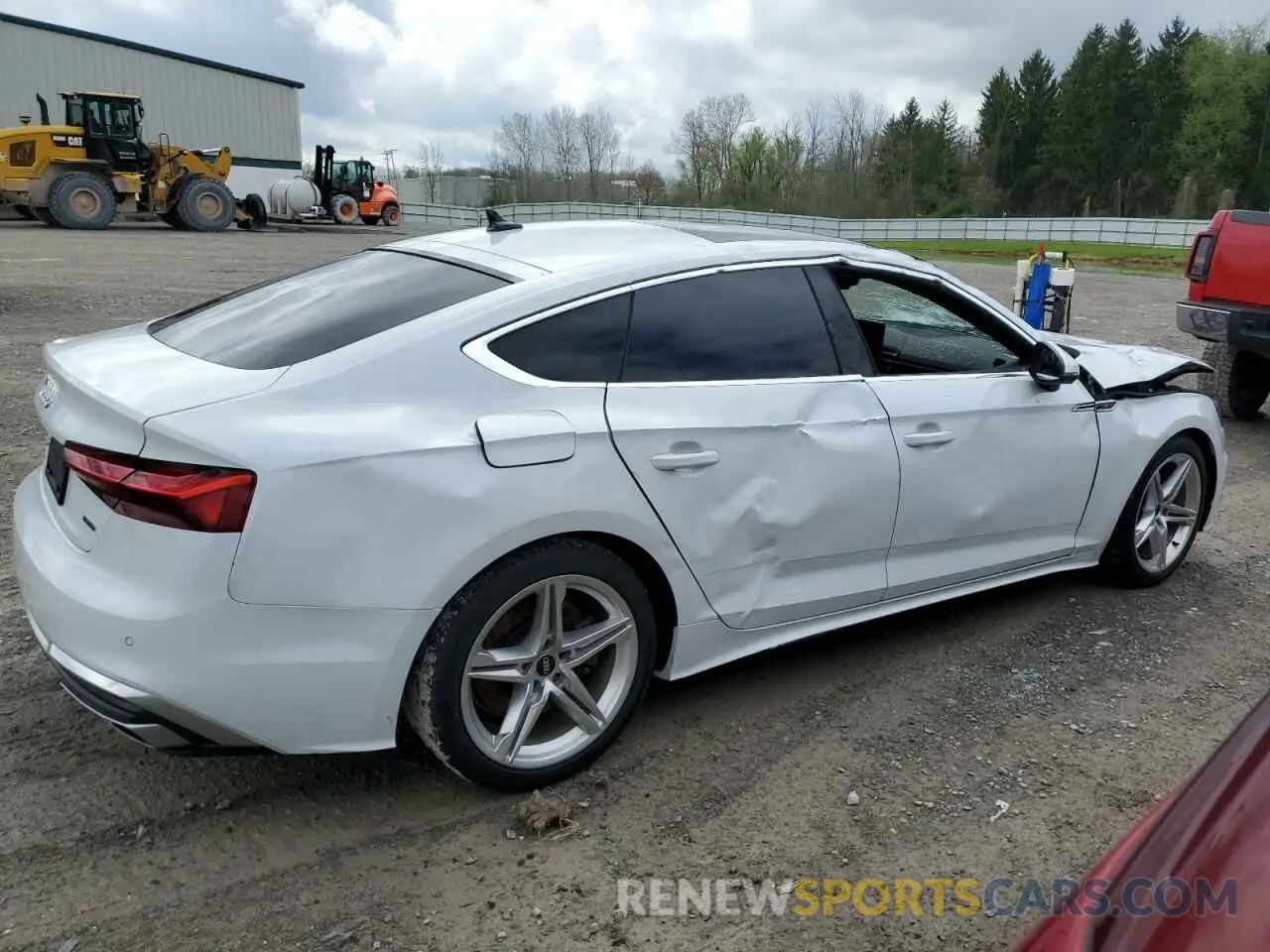 3 Photograph of a damaged car WAUFACF59NA018118 AUDI A5 2022