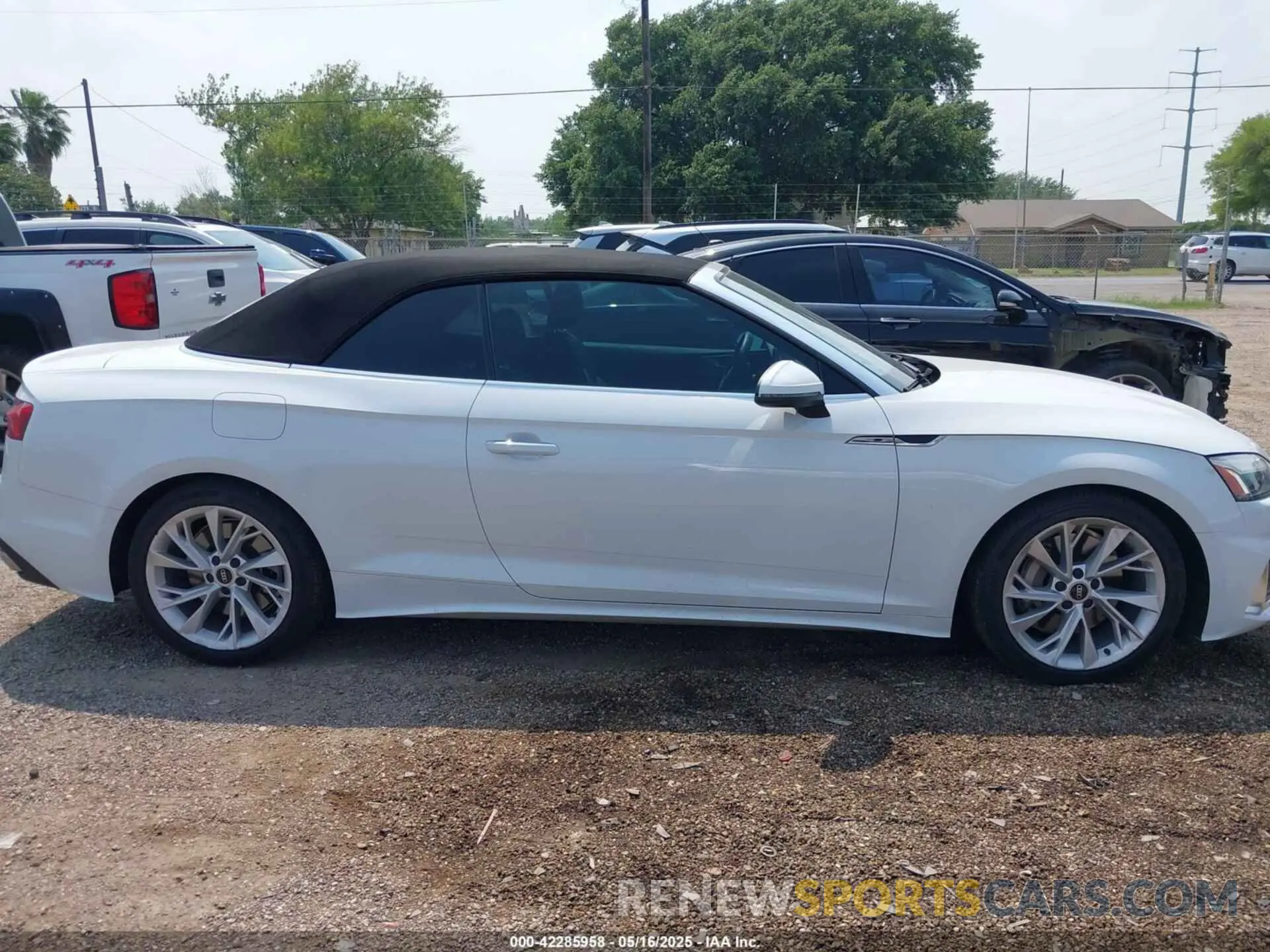 13 Photograph of a damaged car WAUWAGF35NN004585 AUDI A5 2022