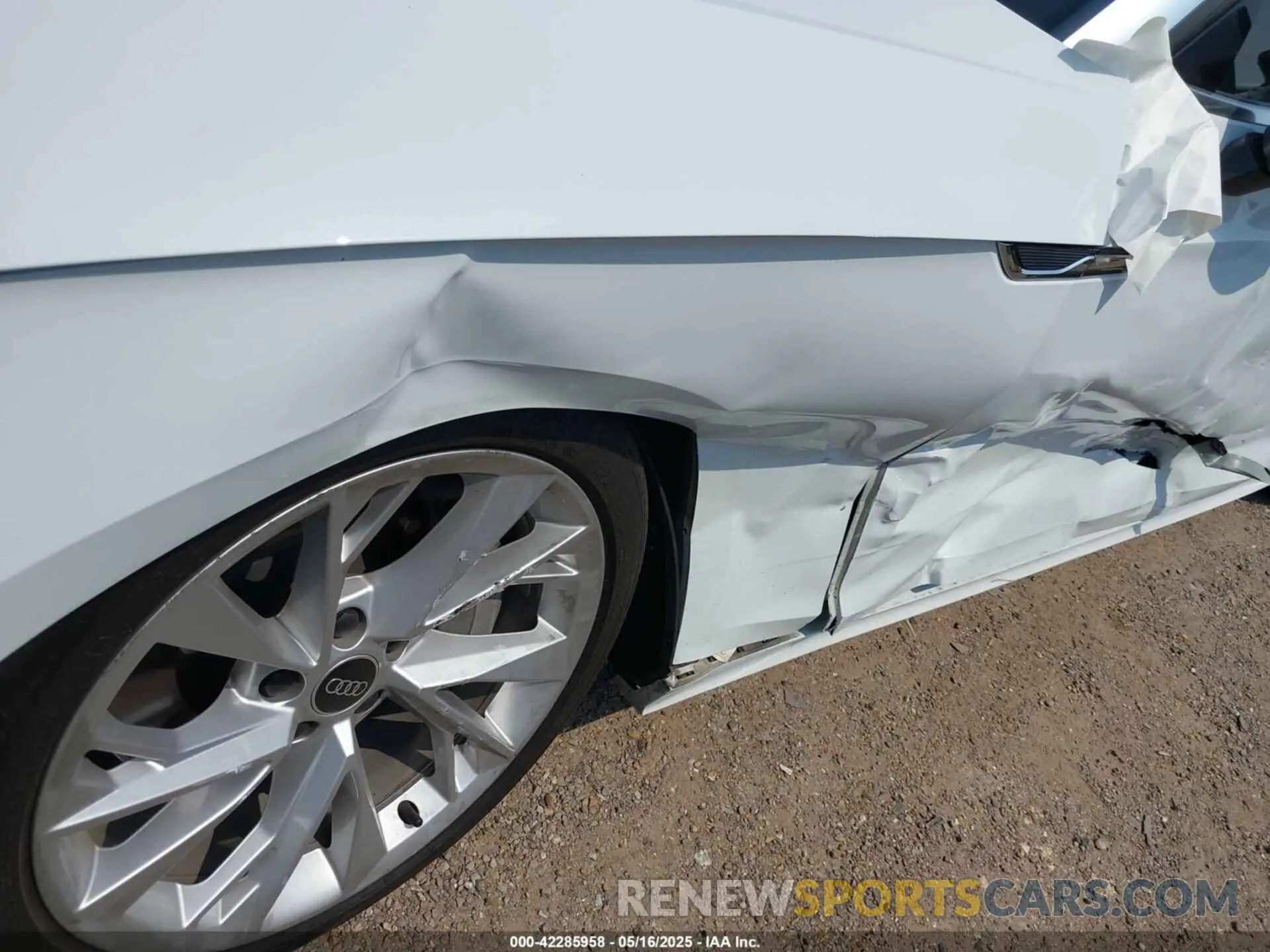 6 Photograph of a damaged car WAUWAGF35NN004585 AUDI A5 2022