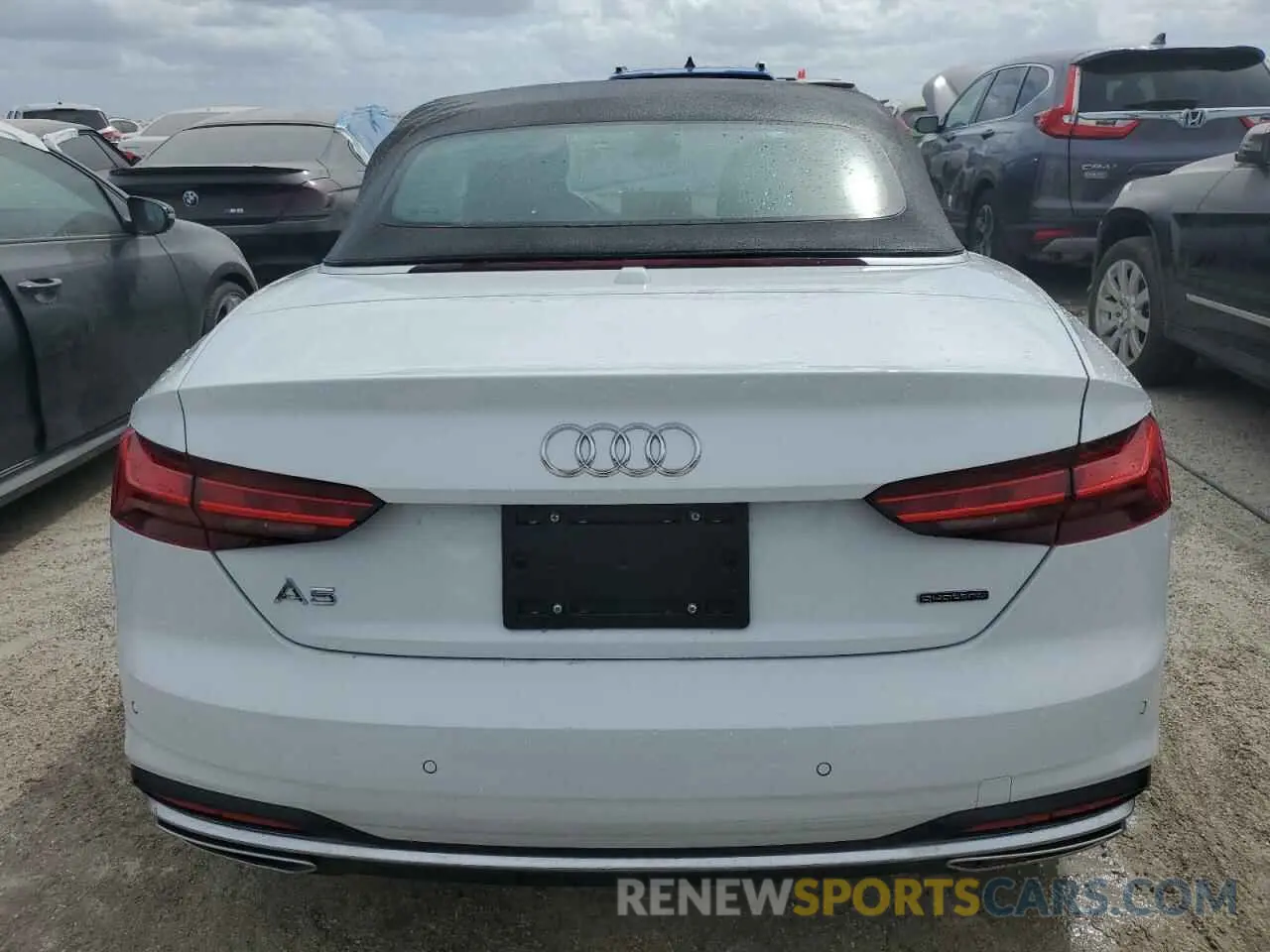 6 Photograph of a damaged car WAUWAGF57NN001723 AUDI A5 2022