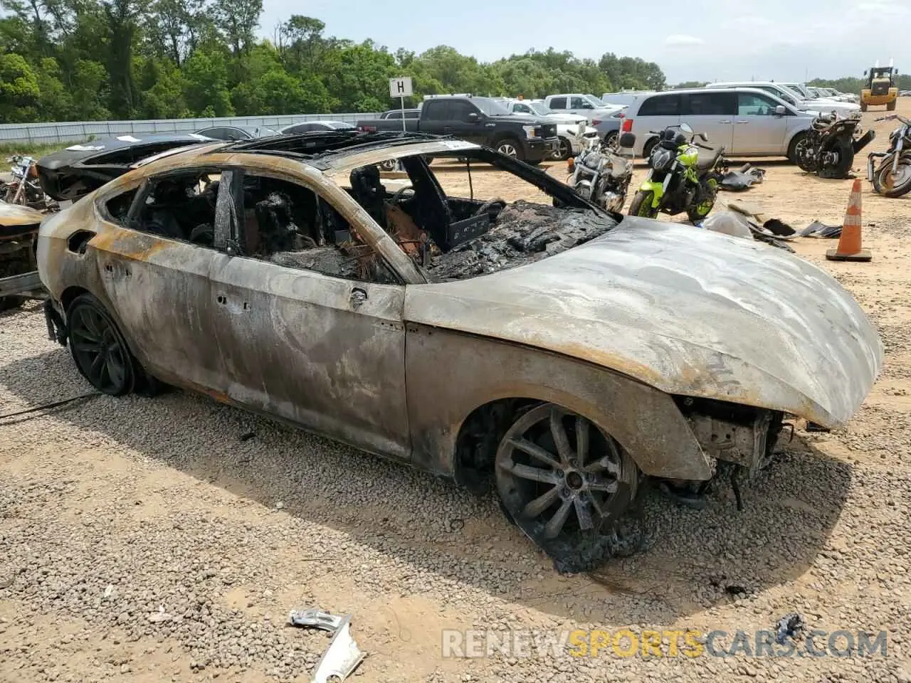 4 Photograph of a damaged car WAUDACF51RA032172 AUDI A5 2024