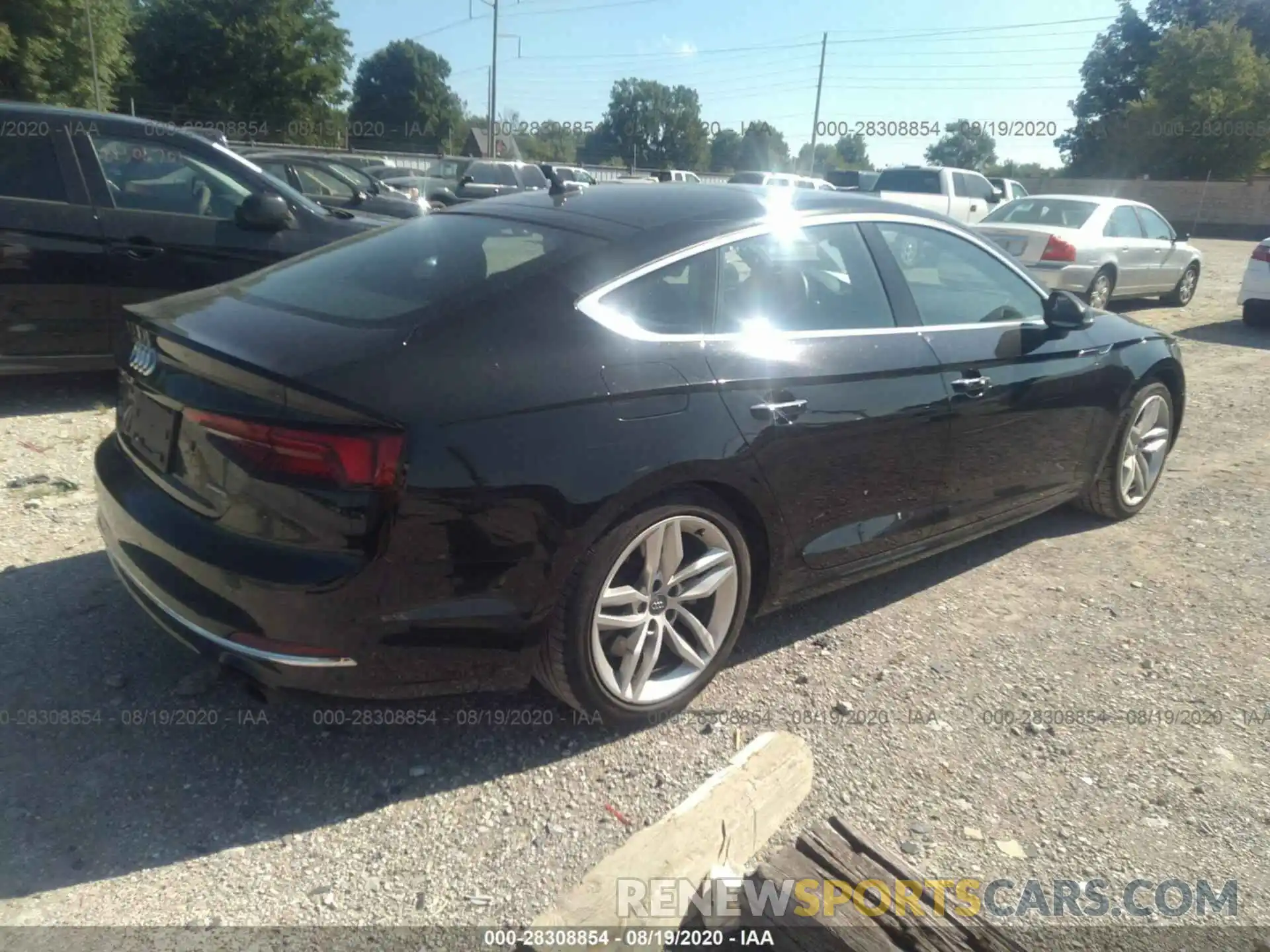 4 Photograph of a damaged car WAUANCF50KA051616 AUDI A5 SPORTBACK 2019