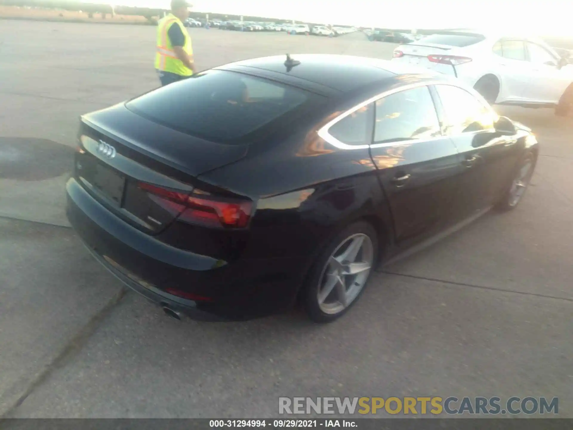 4 Photograph of a damaged car WAUDNCF51KA075582 AUDI A5 SPORTBACK 2019