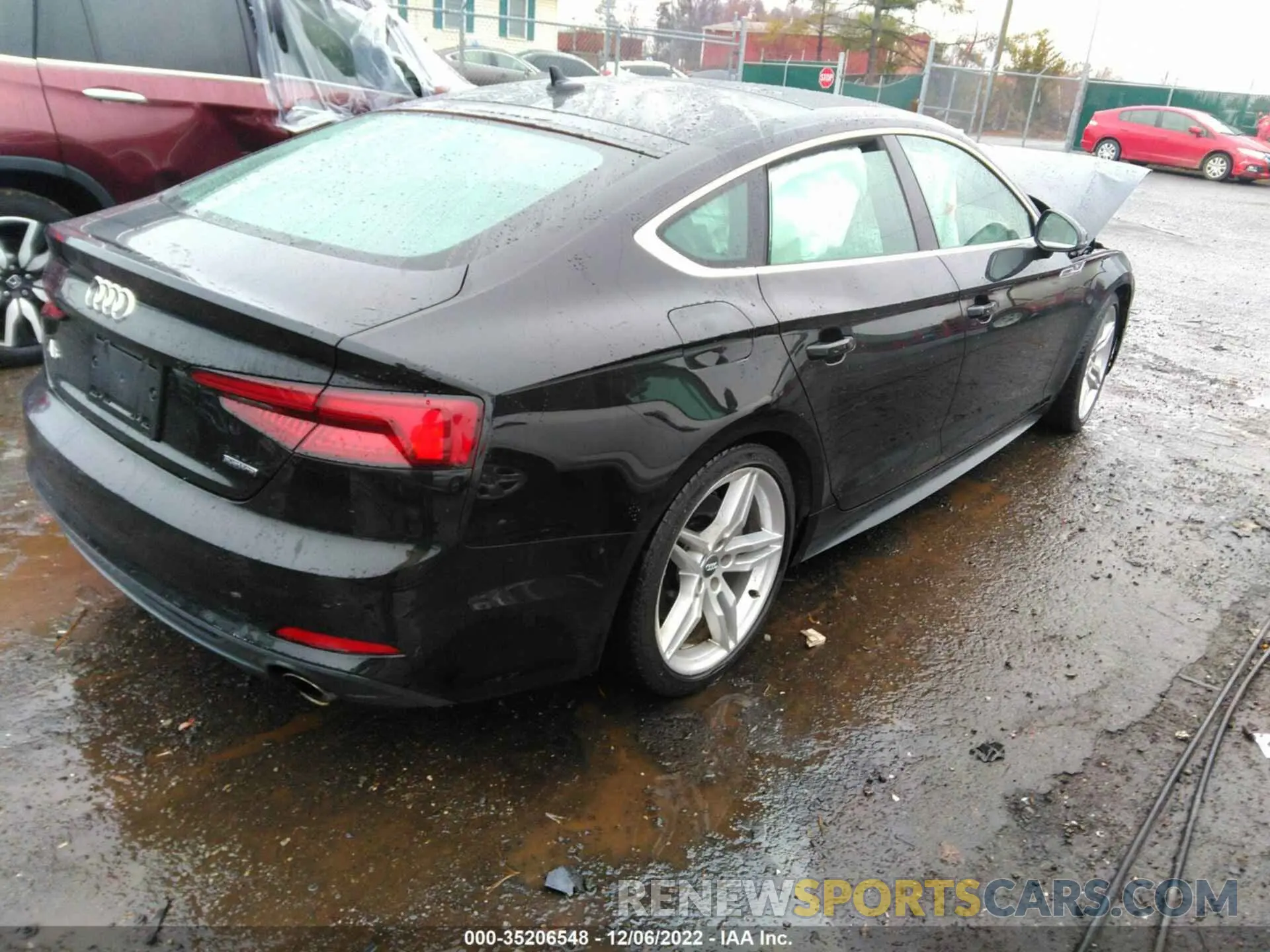4 Photograph of a damaged car WAUENCF50KA023364 AUDI A5 SPORTBACK 2019