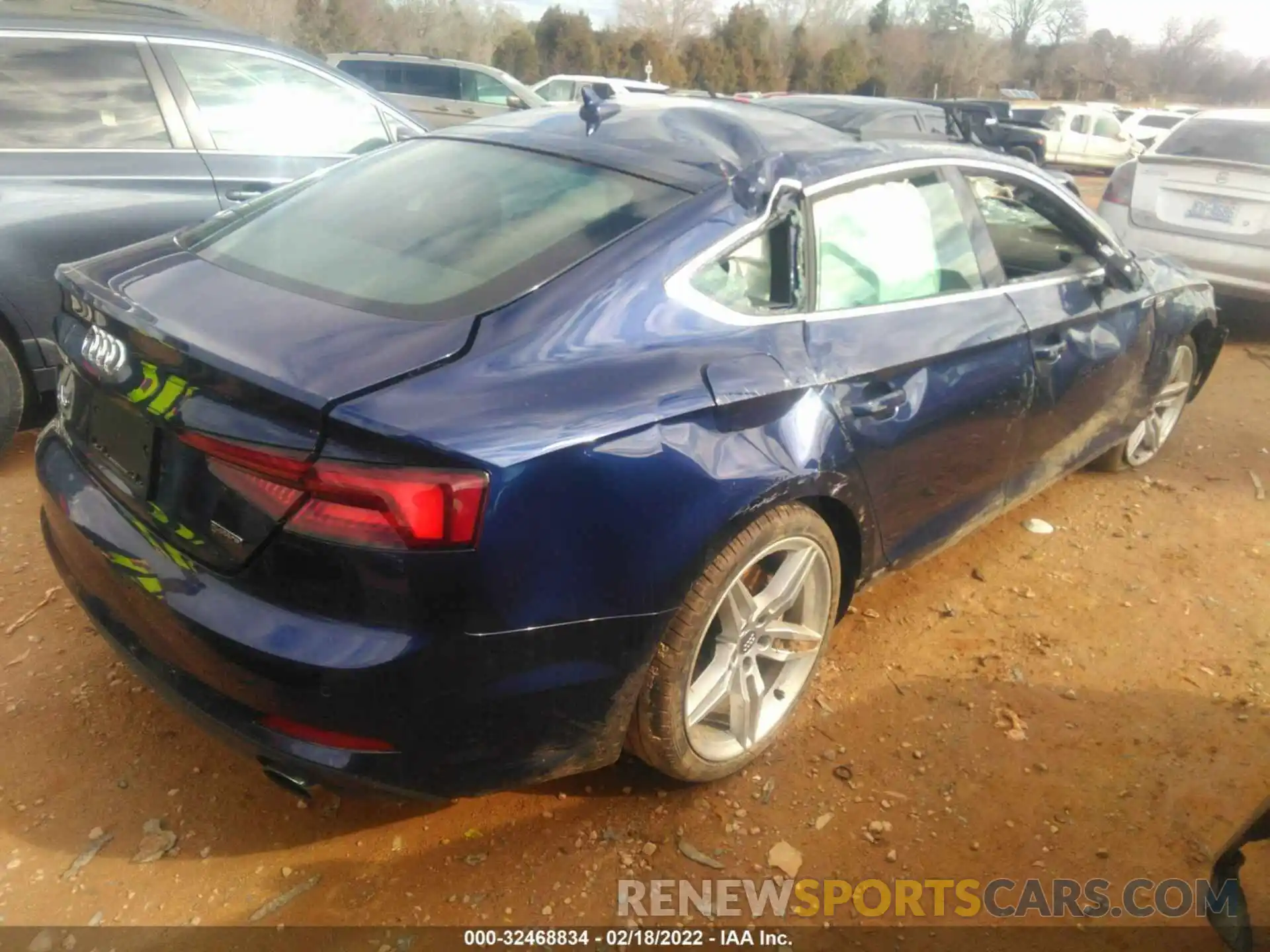 4 Photograph of a damaged car WAUENCF5XKA069574 AUDI A5 SPORTBACK 2019