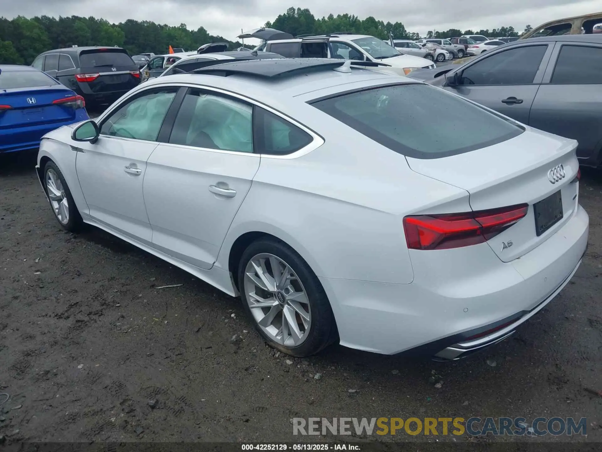 3 Photograph of a damaged car WAUCNCF51LA003763 AUDI A5 SPORTBACK 2020