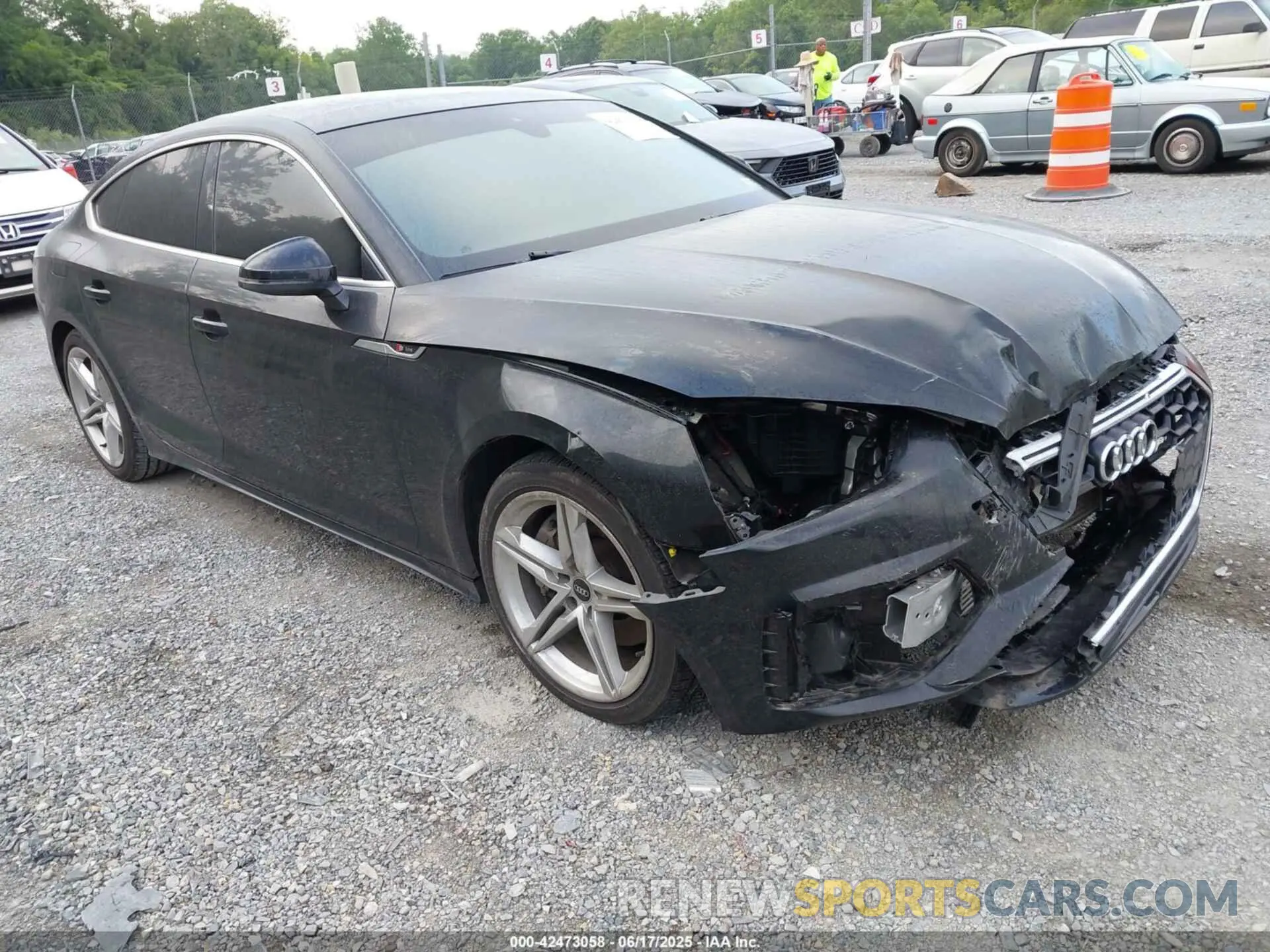 1 Photograph of a damaged car WAUDACF53MA059334 AUDI A5 SPORTBACK 2021