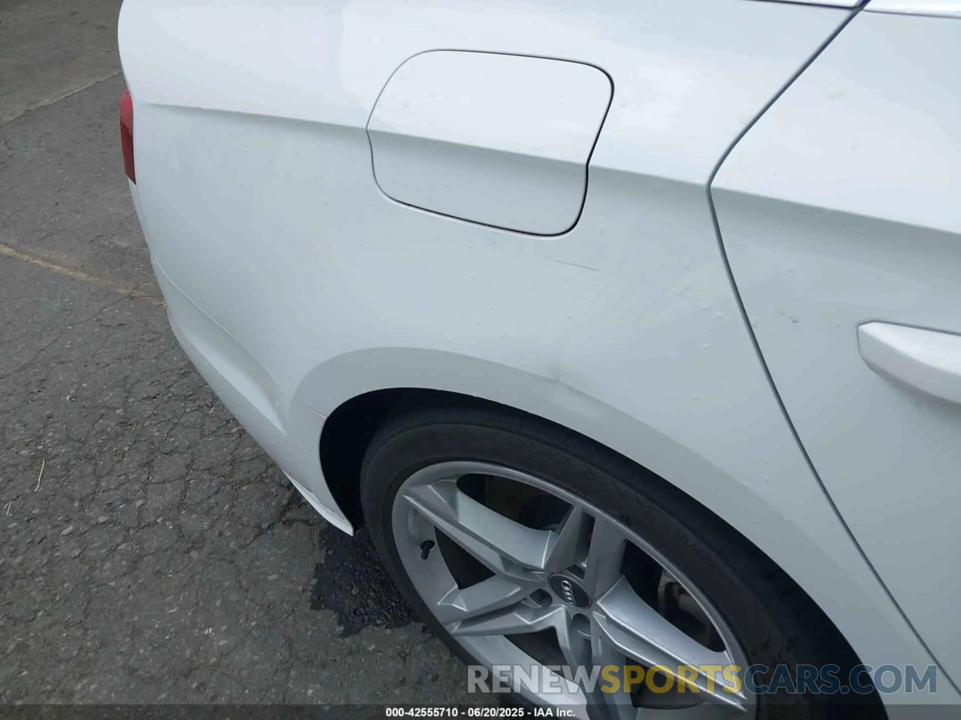 20 Photograph of a damaged car WAUDACF55MA020955 AUDI A5 SPORTBACK 2021