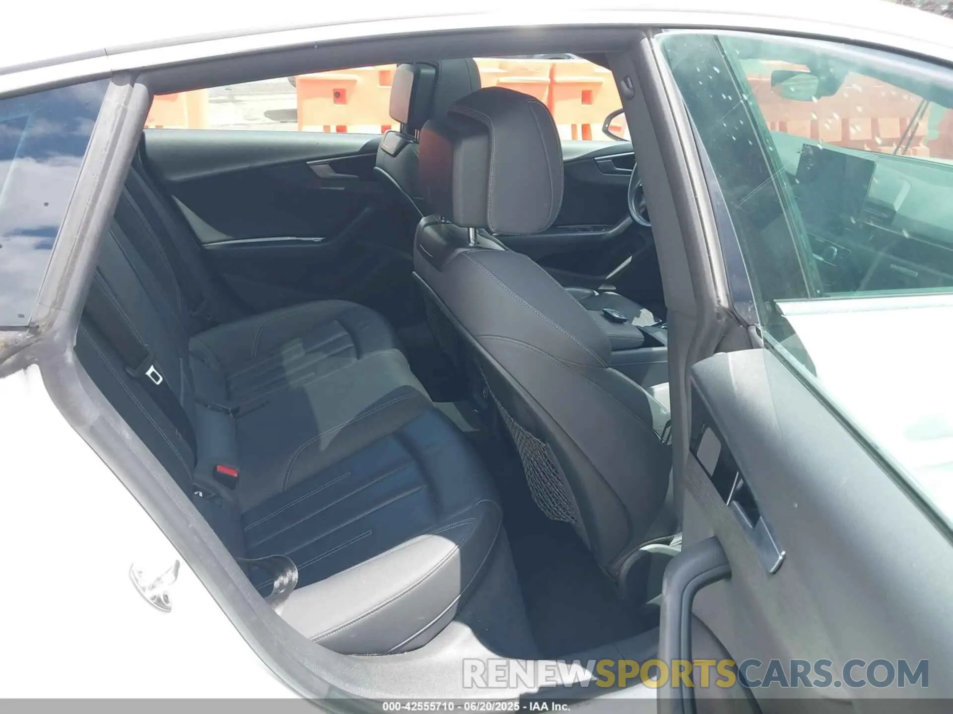 8 Photograph of a damaged car WAUDACF55MA020955 AUDI A5 SPORTBACK 2021