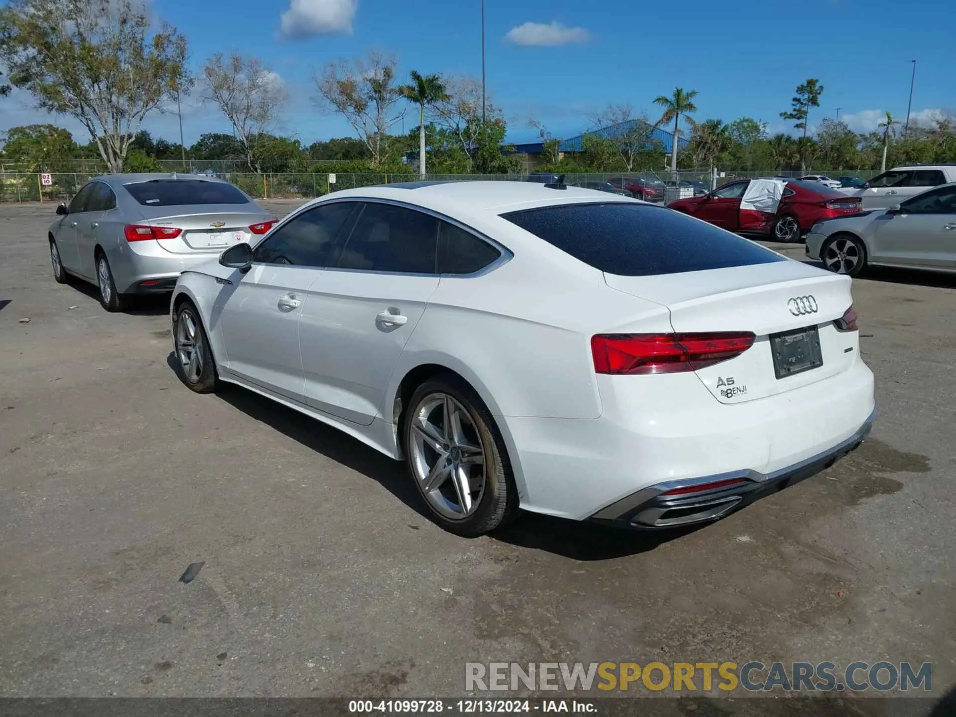 3 Photograph of a damaged car WAUDACF57MA014820 AUDI A5 SPORTBACK 2021