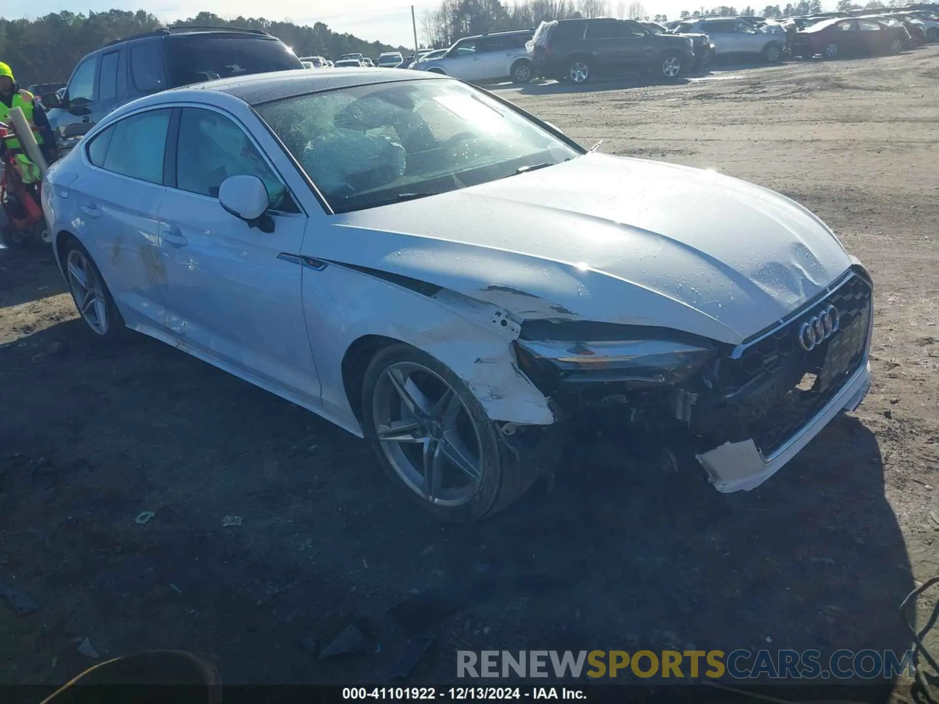 1 Photograph of a damaged car WAUDACF57MA015997 AUDI A5 SPORTBACK 2021