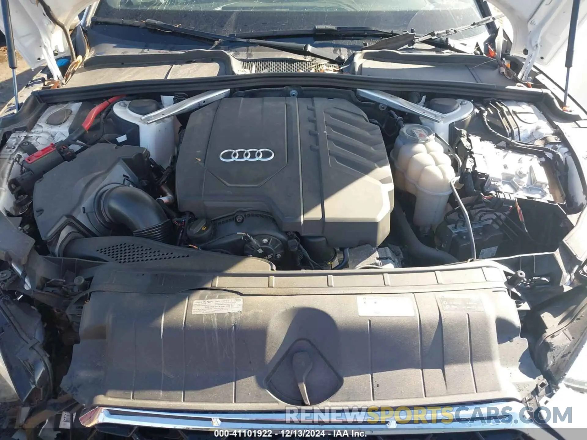 10 Photograph of a damaged car WAUDACF57MA015997 AUDI A5 SPORTBACK 2021