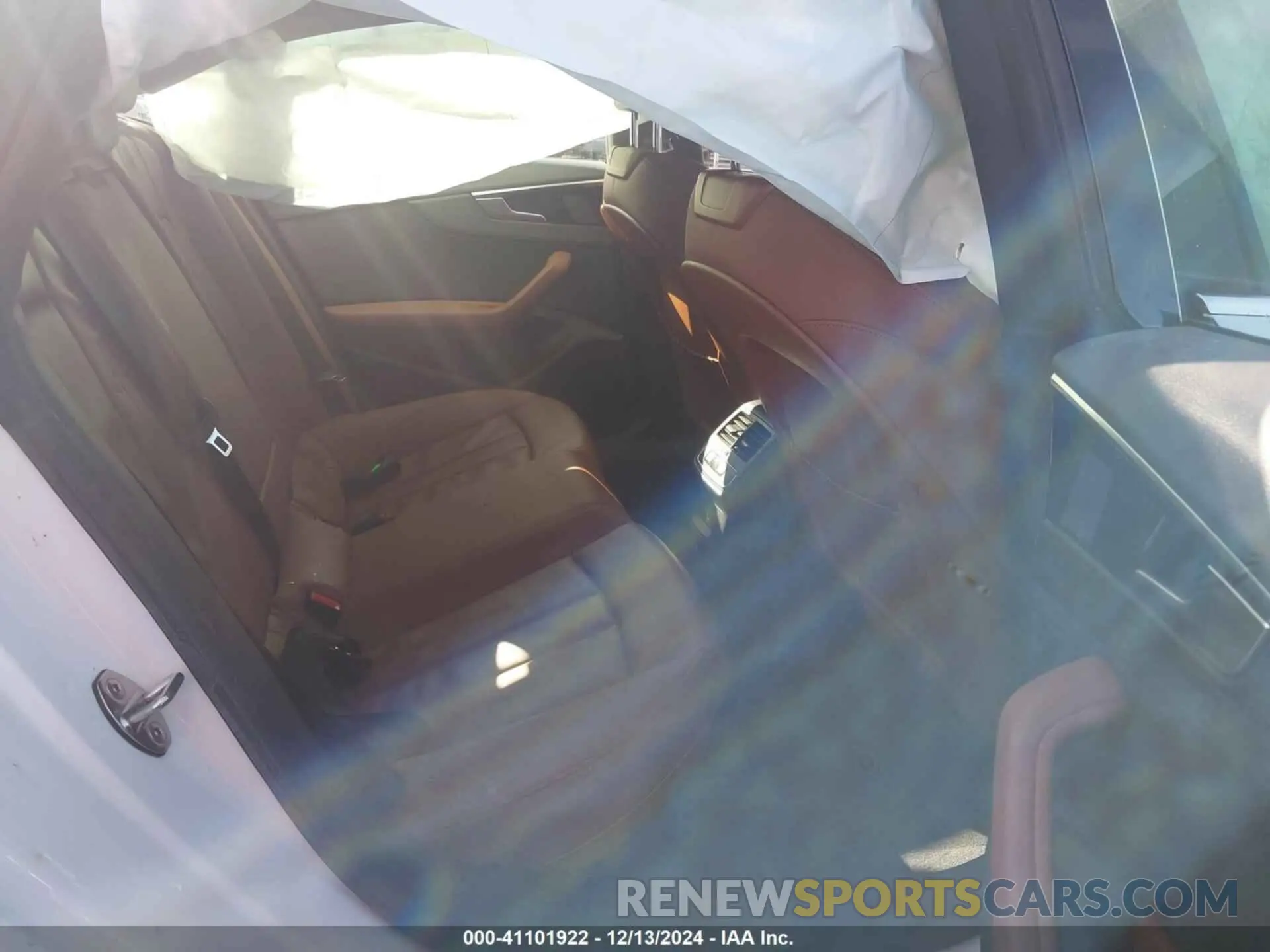 8 Photograph of a damaged car WAUDACF57MA015997 AUDI A5 SPORTBACK 2021