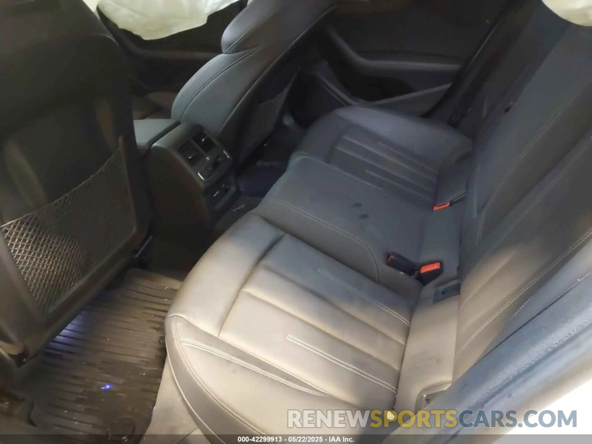8 Photograph of a damaged car WAUFACF50MA008317 AUDI A5 SPORTBACK 2021