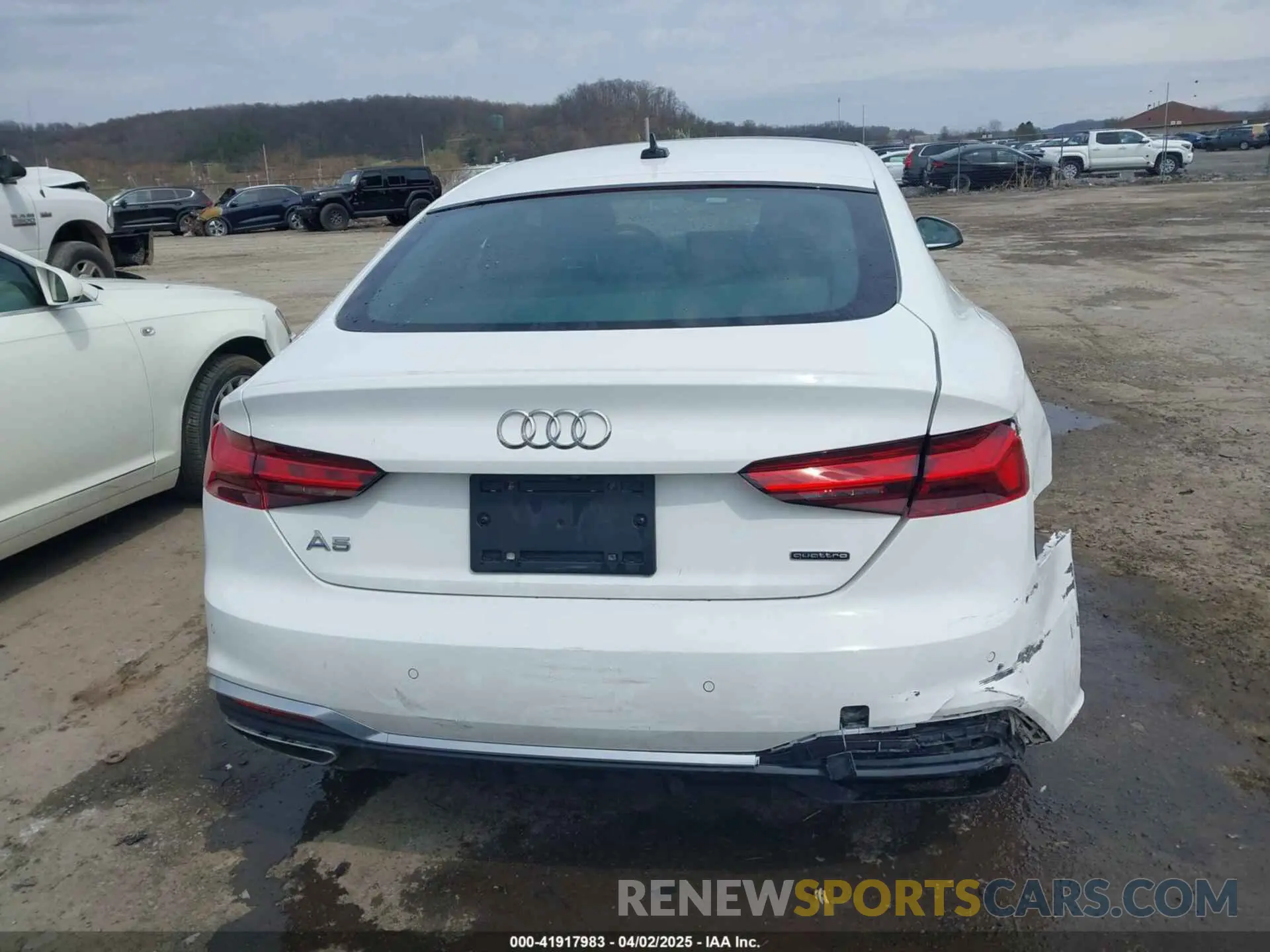 17 Photograph of a damaged car WAUFACF52MA032229 AUDI A5 SPORTBACK 2021