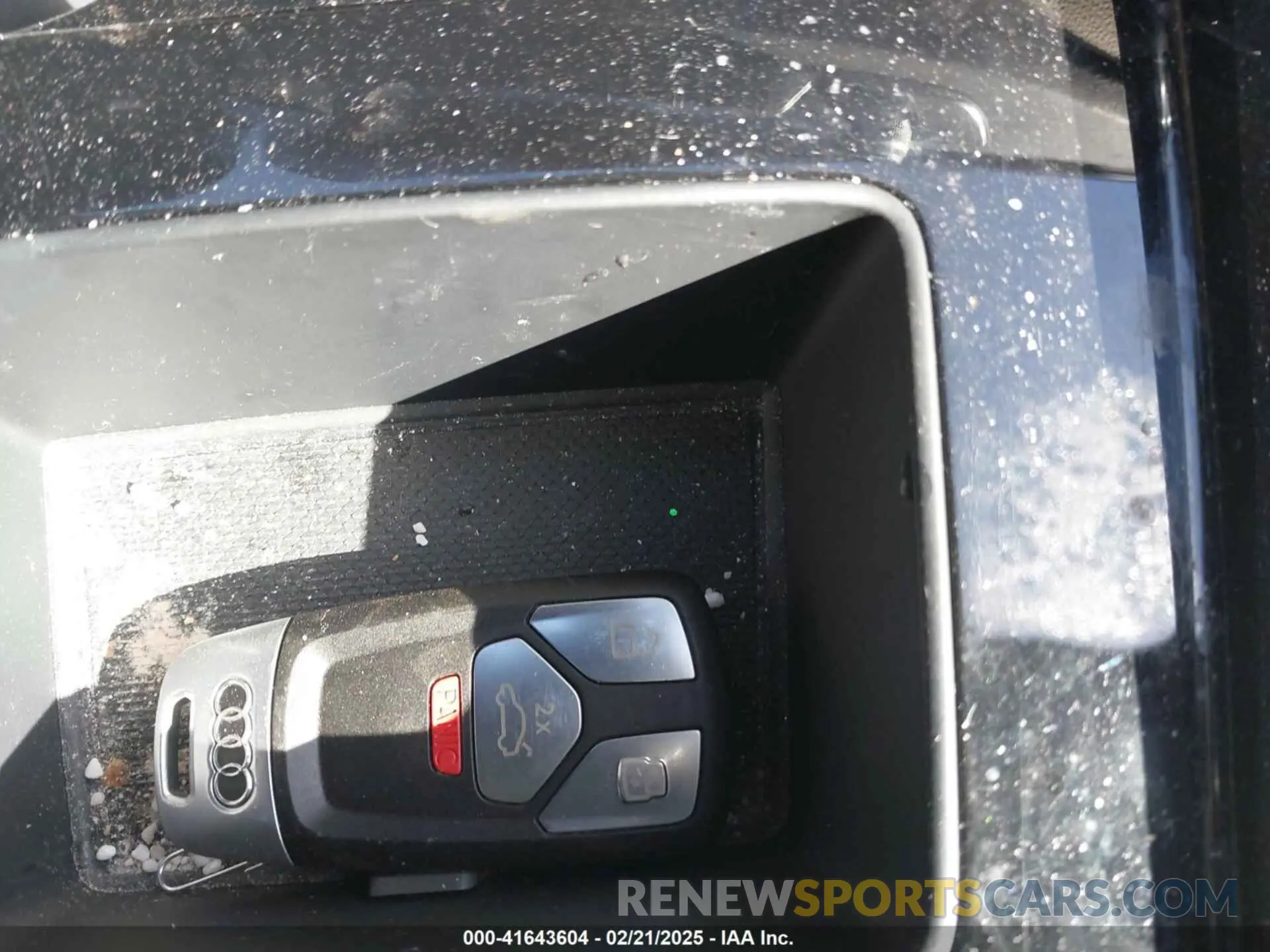 11 Photograph of a damaged car WAUFACF52MA047877 AUDI A5 SPORTBACK 2021