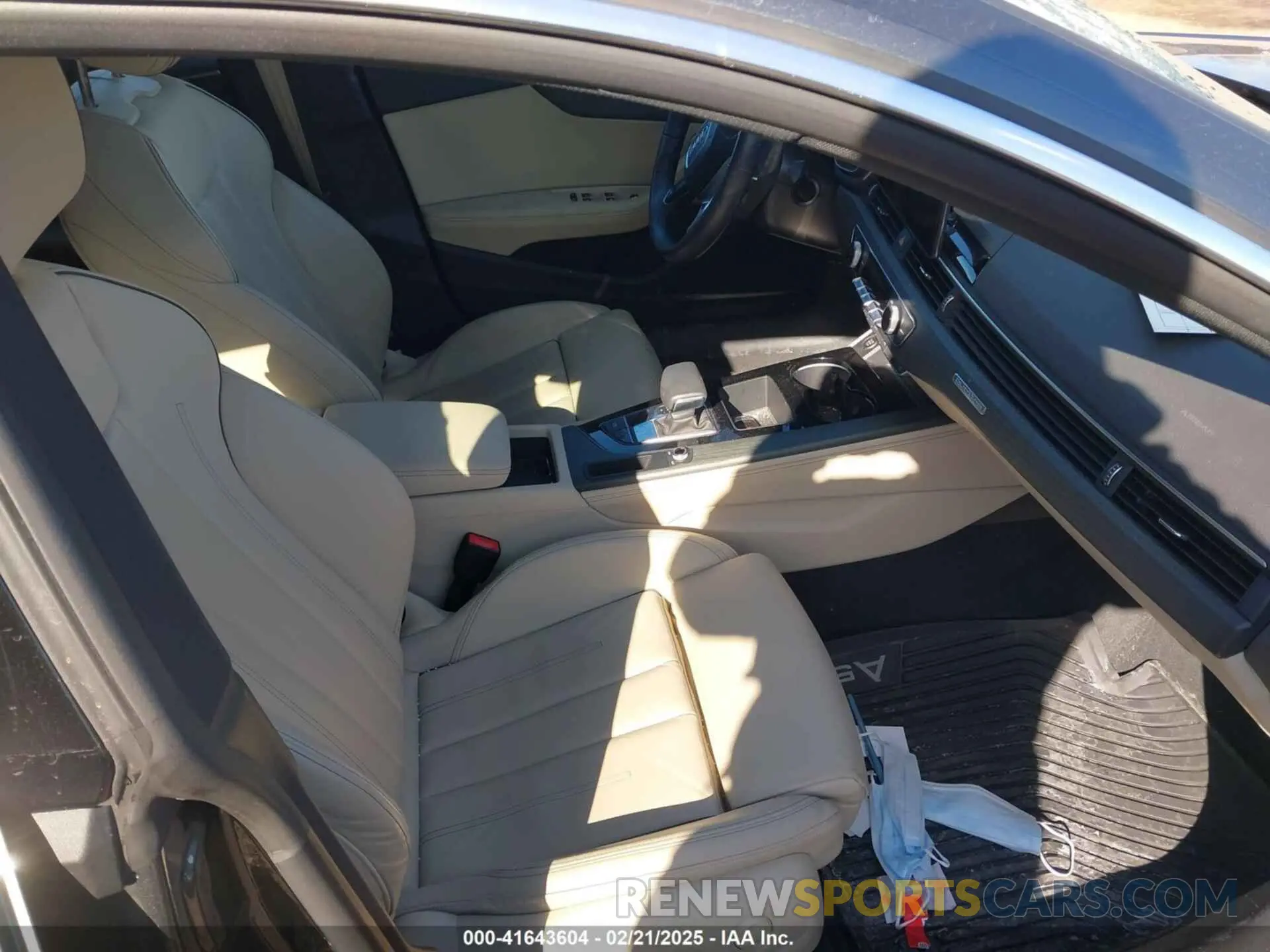 5 Photograph of a damaged car WAUFACF52MA047877 AUDI A5 SPORTBACK 2021
