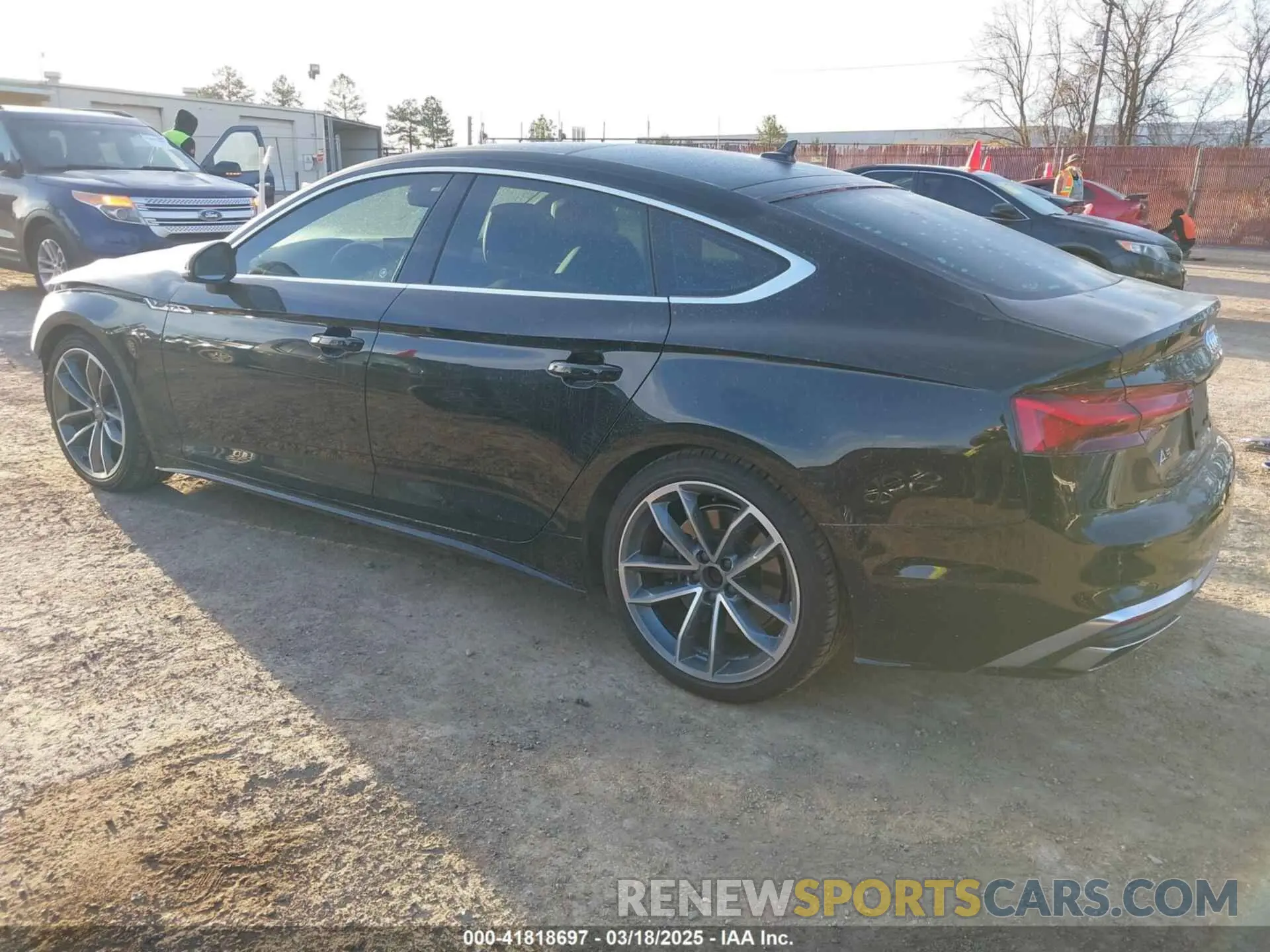 3 Photograph of a damaged car WAUFACF57MA020805 AUDI A5 SPORTBACK 2021