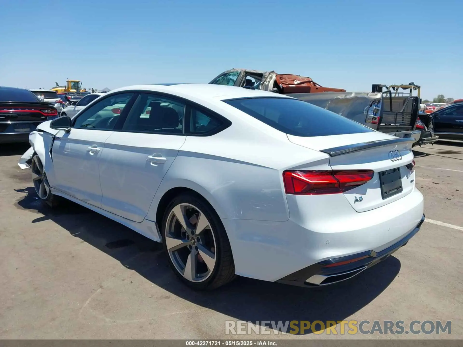 3 Photograph of a damaged car WAUFACF57MA050550 AUDI A5 SPORTBACK 2021