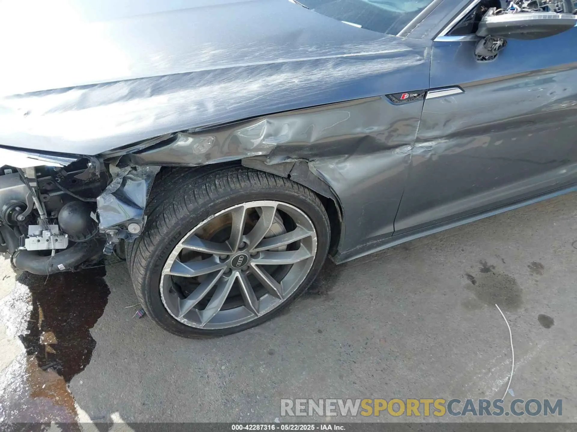 17 Photograph of a damaged car WAUFACF57MA054789 AUDI A5 SPORTBACK 2021
