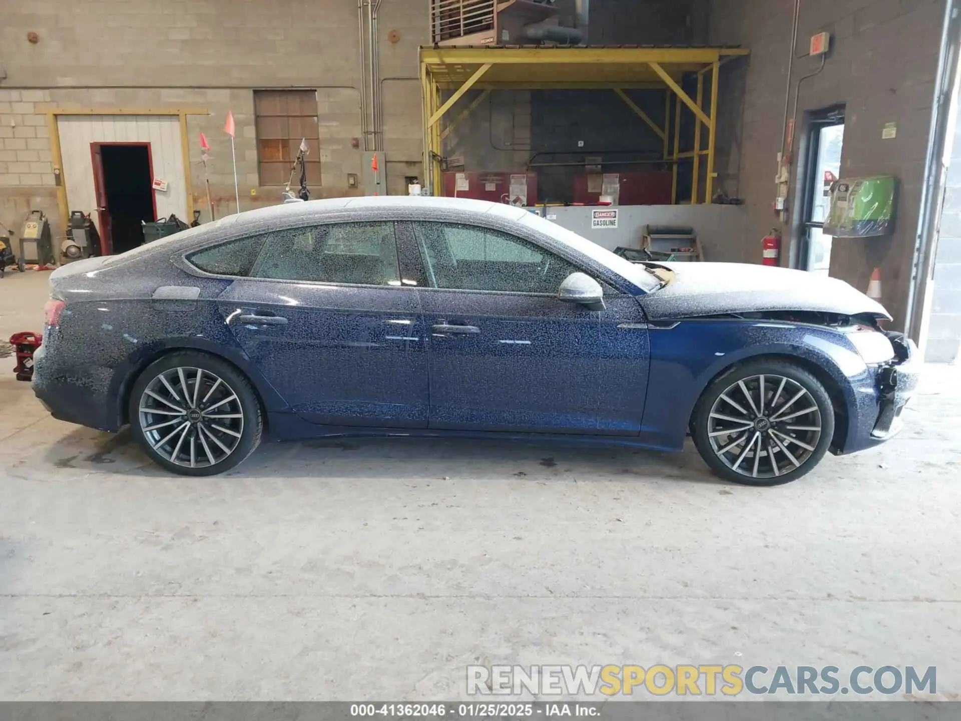 13 Photograph of a damaged car WAUCBCF57NA005917 AUDI A5 SPORTBACK 2022