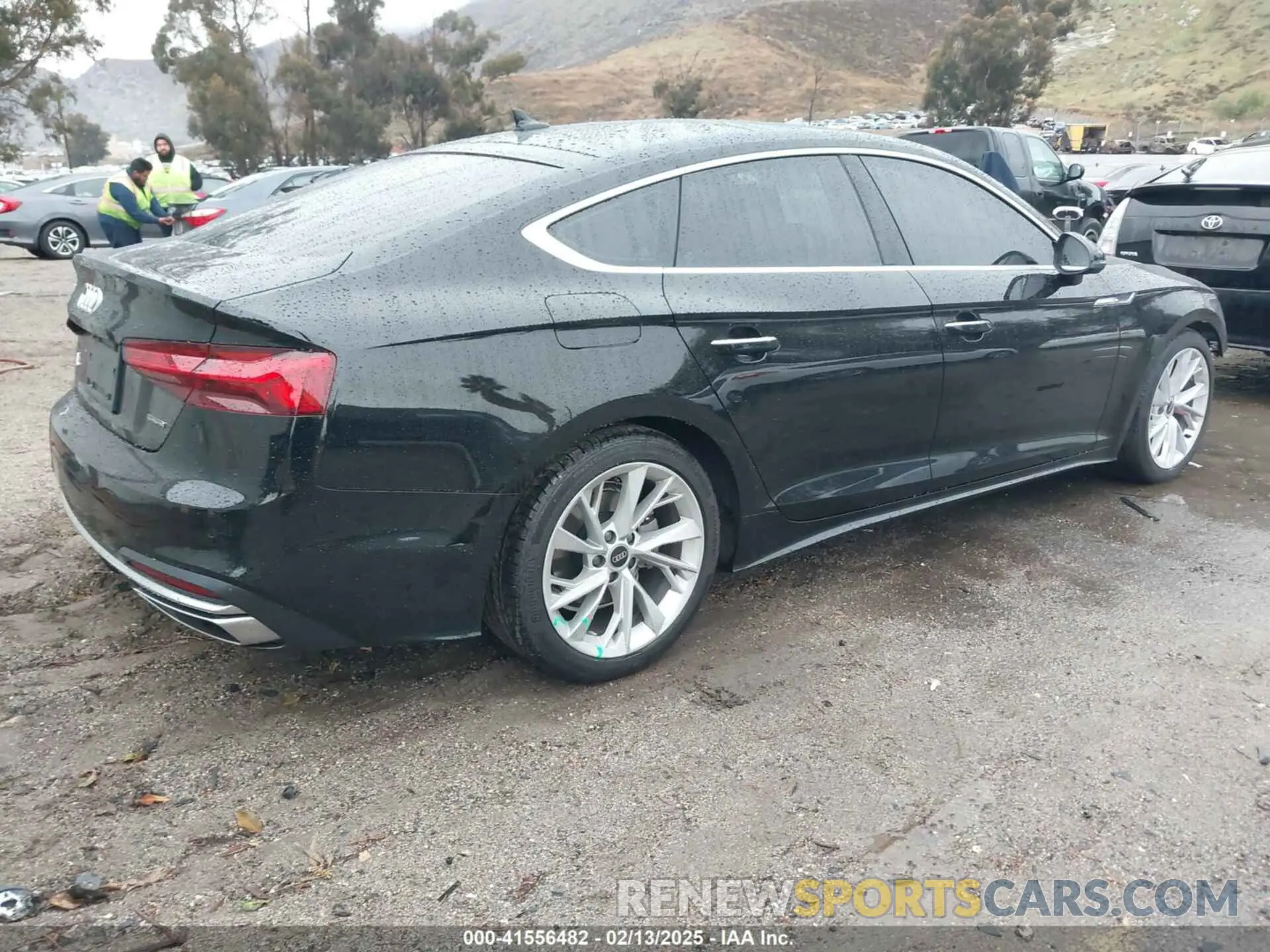 4 Photograph of a damaged car WAUCBCF57NA034785 AUDI A5 SPORTBACK 2022