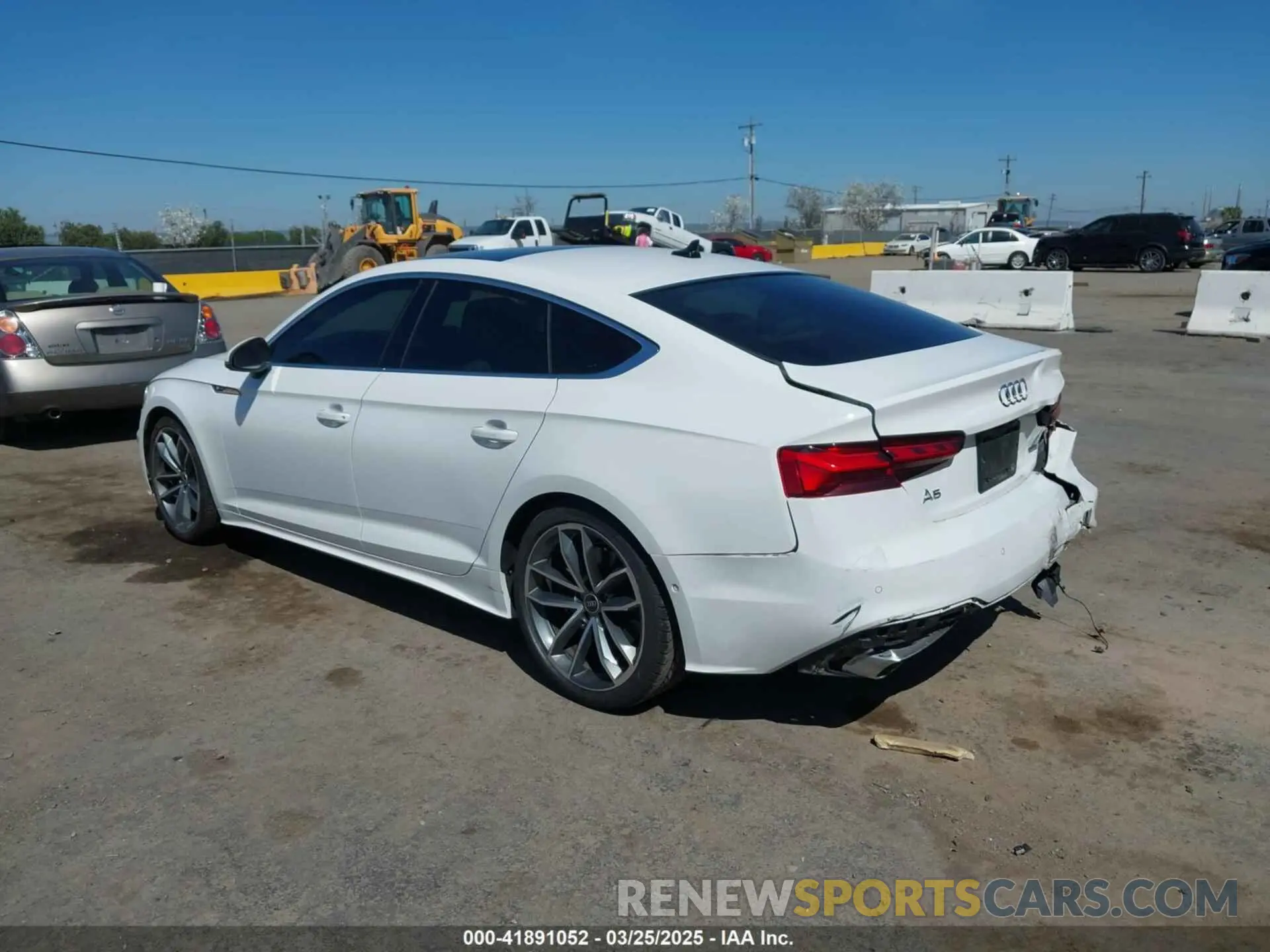 3 Photograph of a damaged car WAUEACF53NA008020 AUDI A5 SPORTBACK 2022