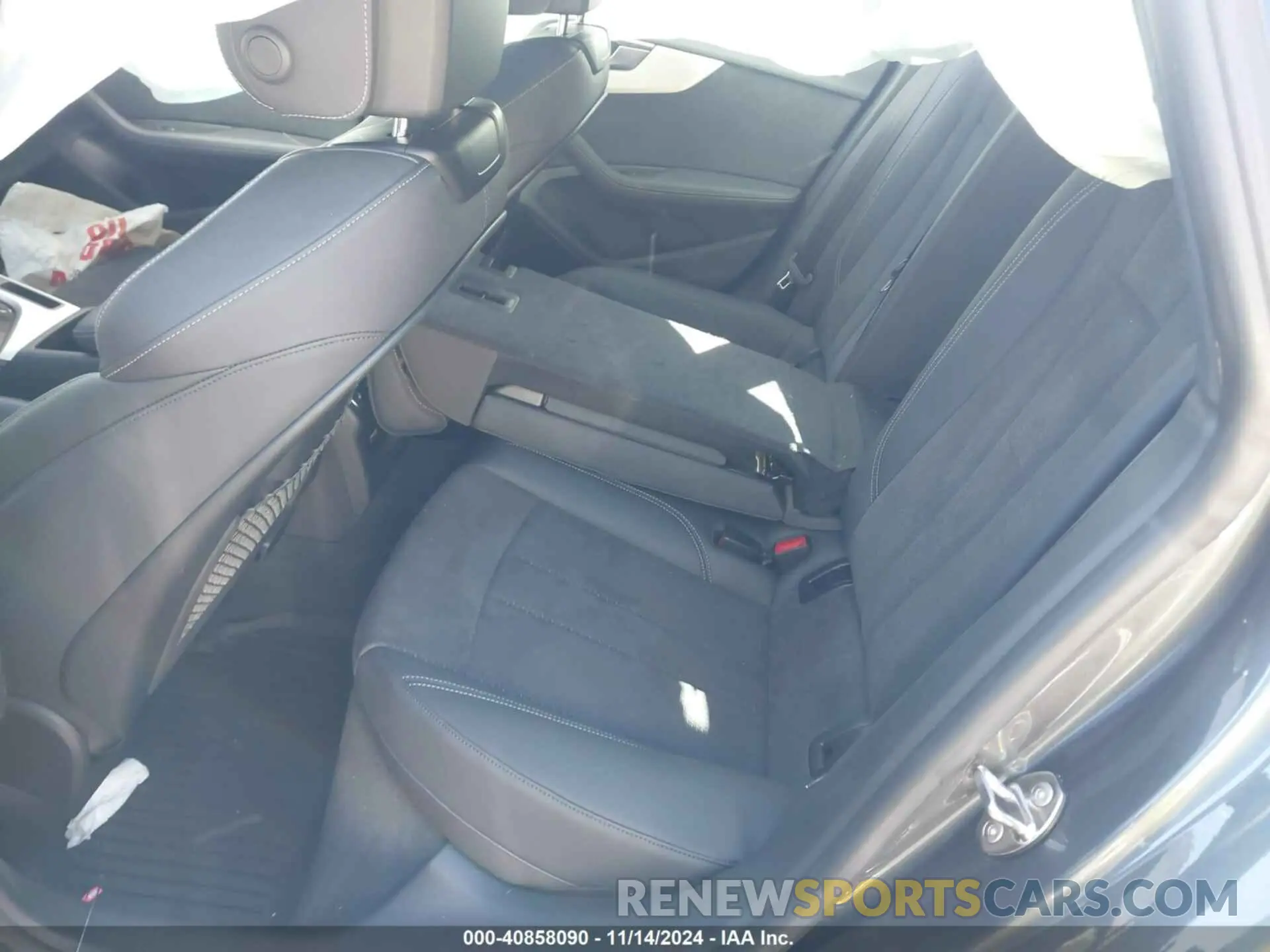 8 Photograph of a damaged car WAUEACF55NA019388 AUDI A5 SPORTBACK 2022