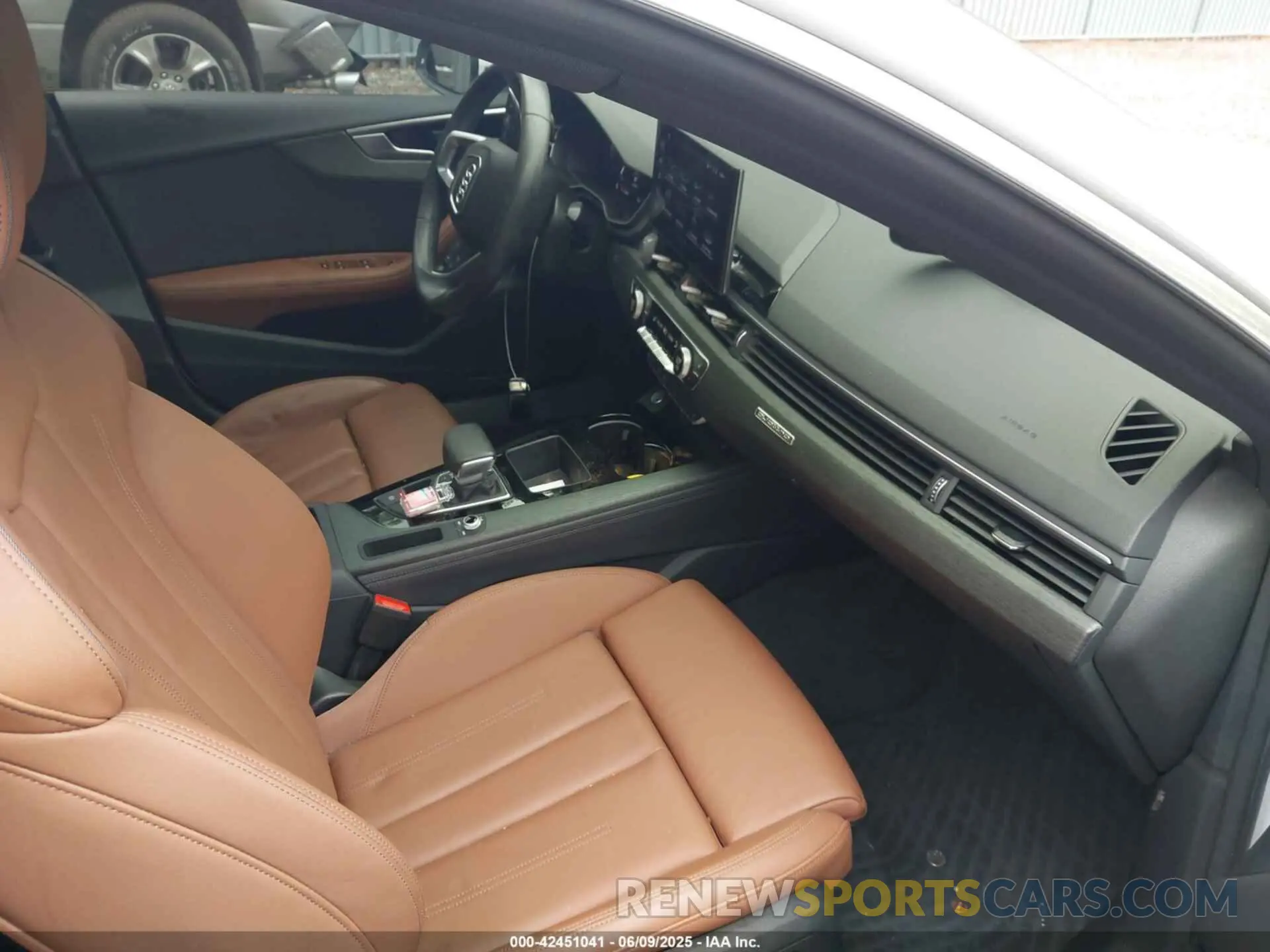 5 Photograph of a damaged car WAUFACF53NA016364 AUDI A5 SPORTBACK 2022