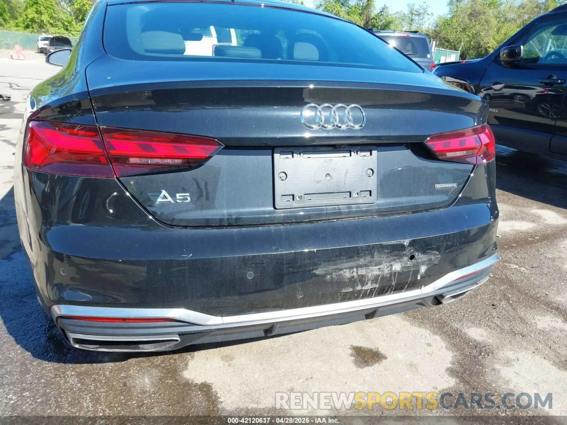 18 Photograph of a damaged car WAUFACF5XNA015812 AUDI A5 SPORTBACK 2022