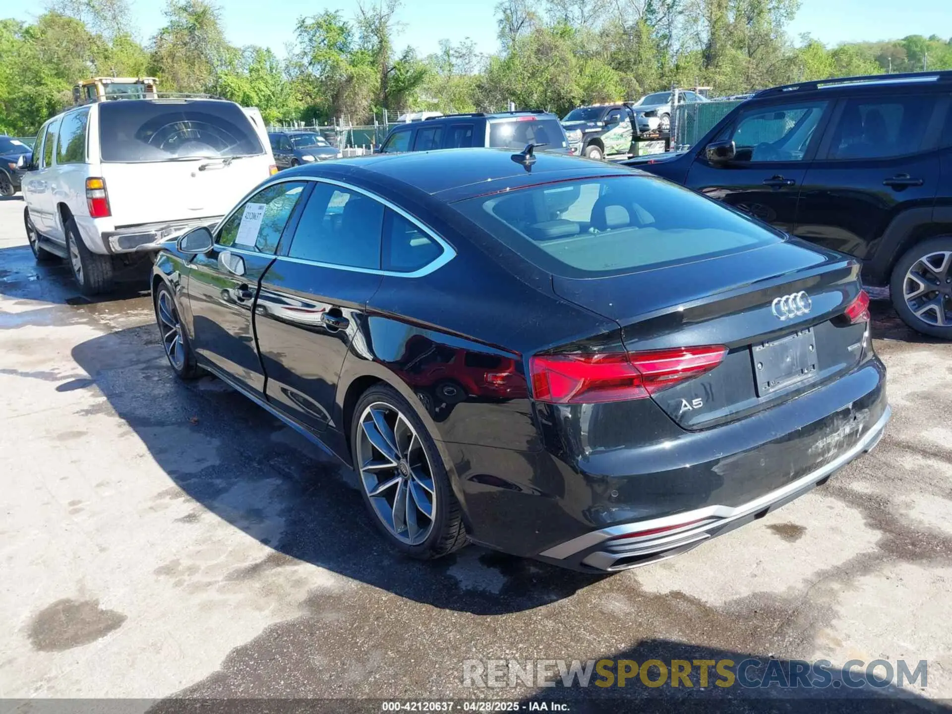 3 Photograph of a damaged car WAUFACF5XNA015812 AUDI A5 SPORTBACK 2022