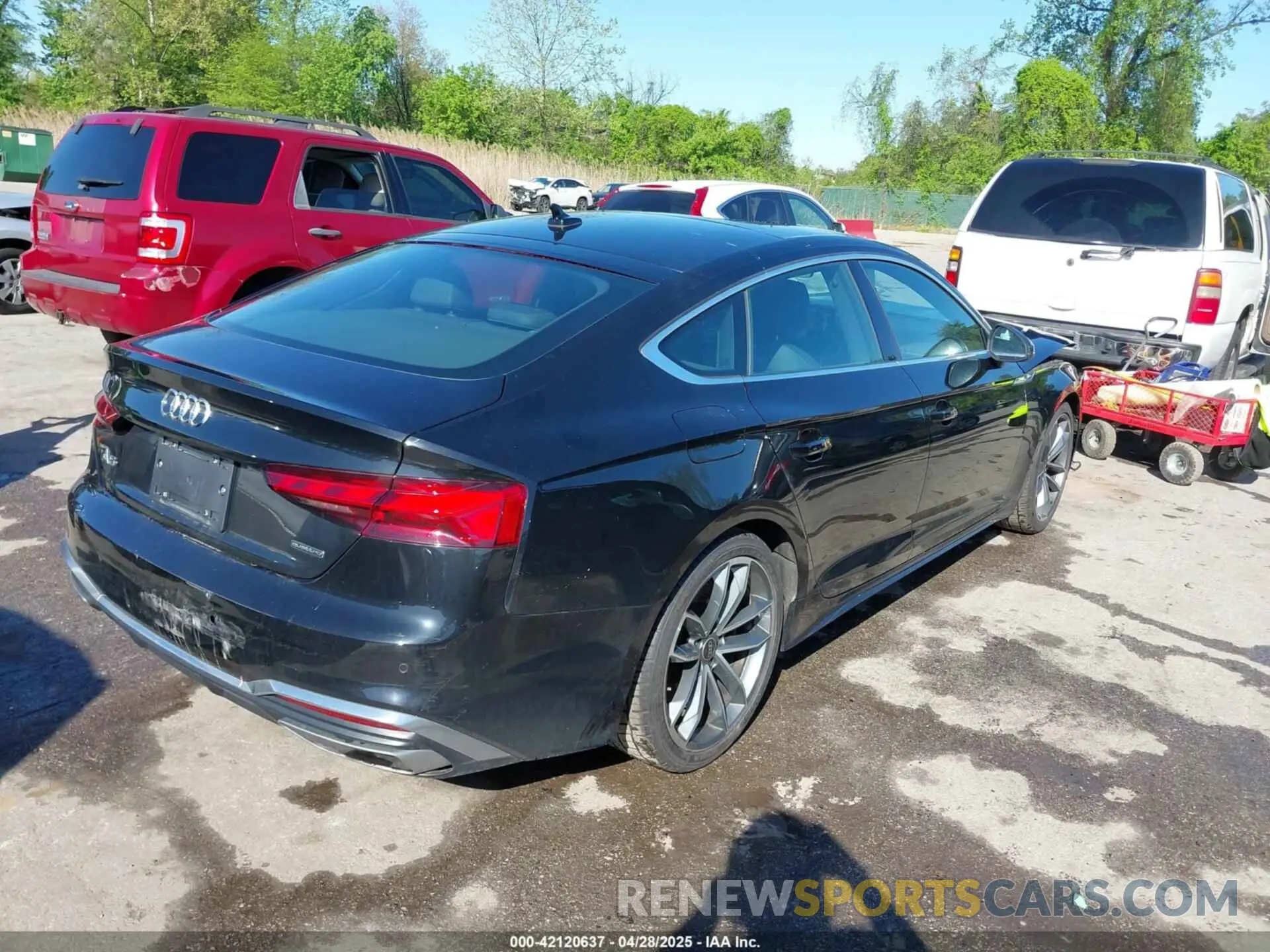 4 Photograph of a damaged car WAUFACF5XNA015812 AUDI A5 SPORTBACK 2022