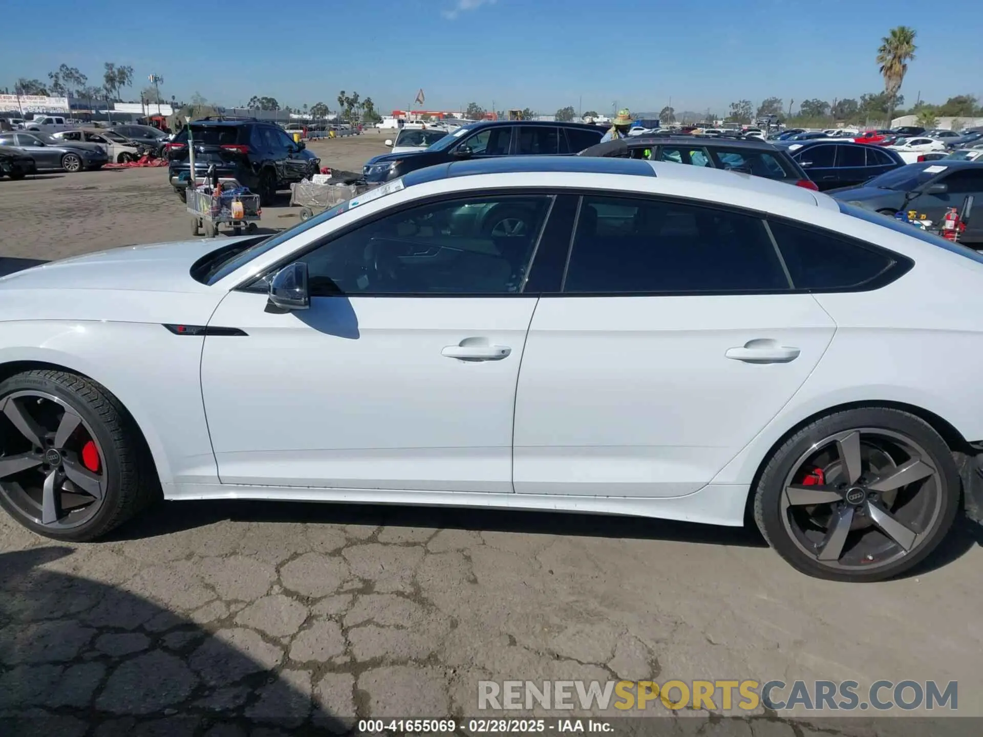 15 Photograph of a damaged car WAUFACF5XNA023313 AUDI A5 SPORTBACK 2022