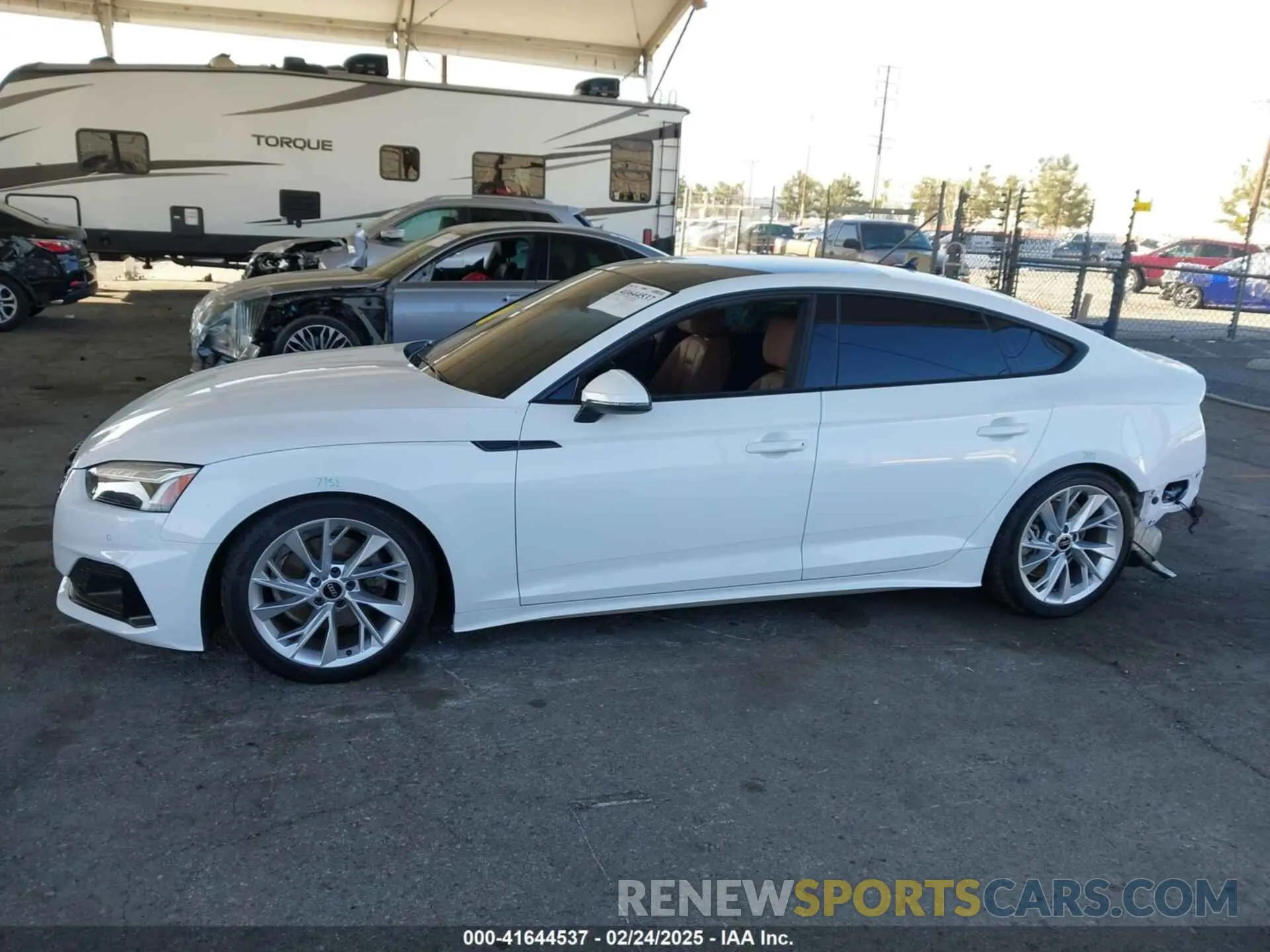 15 Photograph of a damaged car WAUABCF5XPA056452 AUDI A5 SPORTBACK 2023