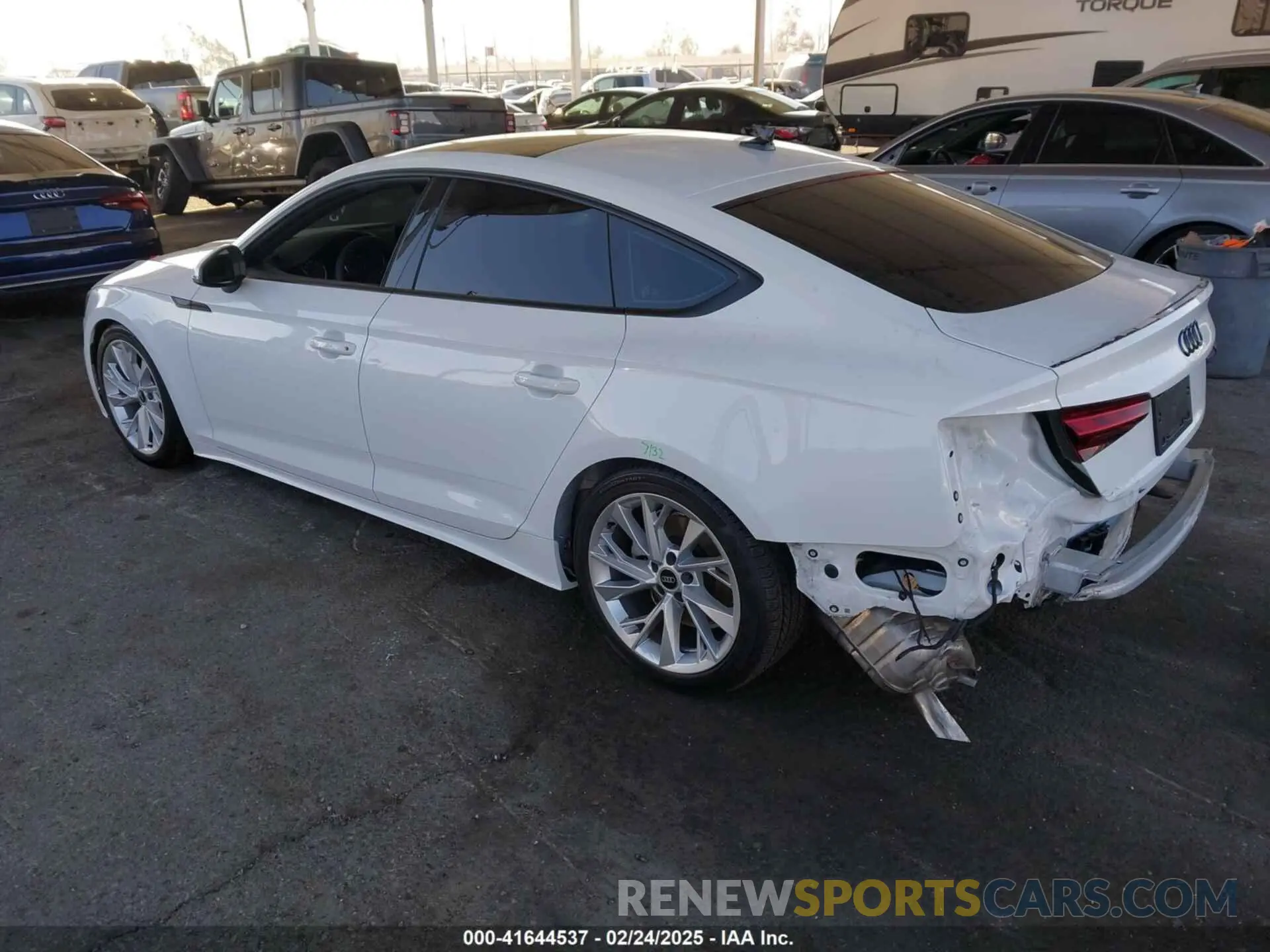 3 Photograph of a damaged car WAUABCF5XPA056452 AUDI A5 SPORTBACK 2023