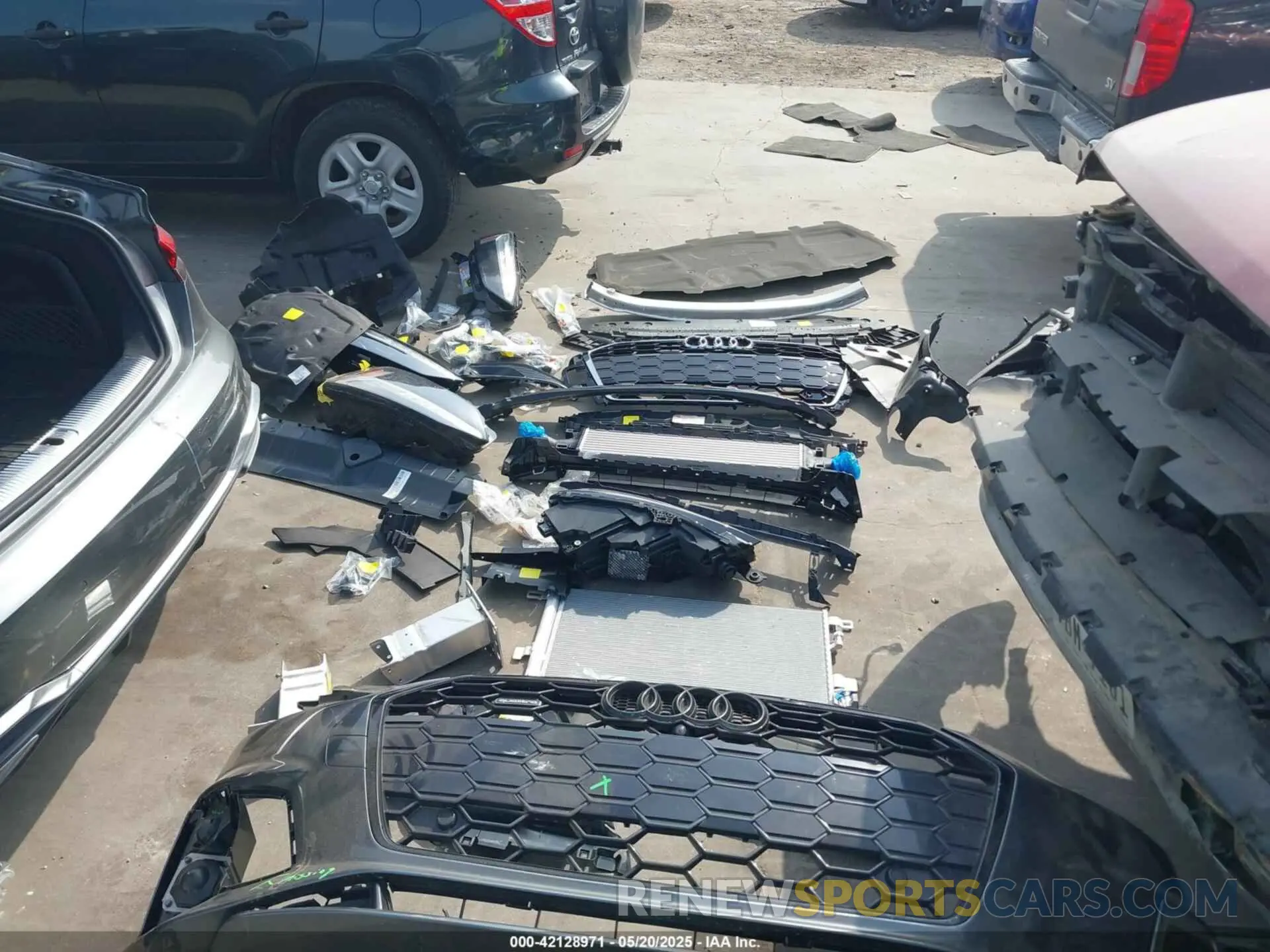 12 Photograph of a damaged car WAUFACF50PA022853 AUDI A5 SPORTBACK 2023