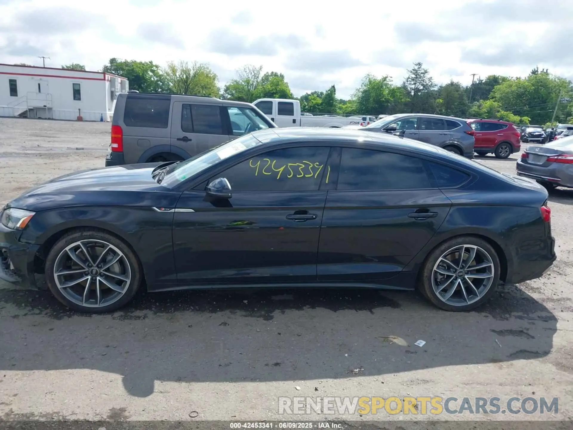 14 Photograph of a damaged car WAUDACF50RA081363 AUDI A5 SPORTBACK 2024