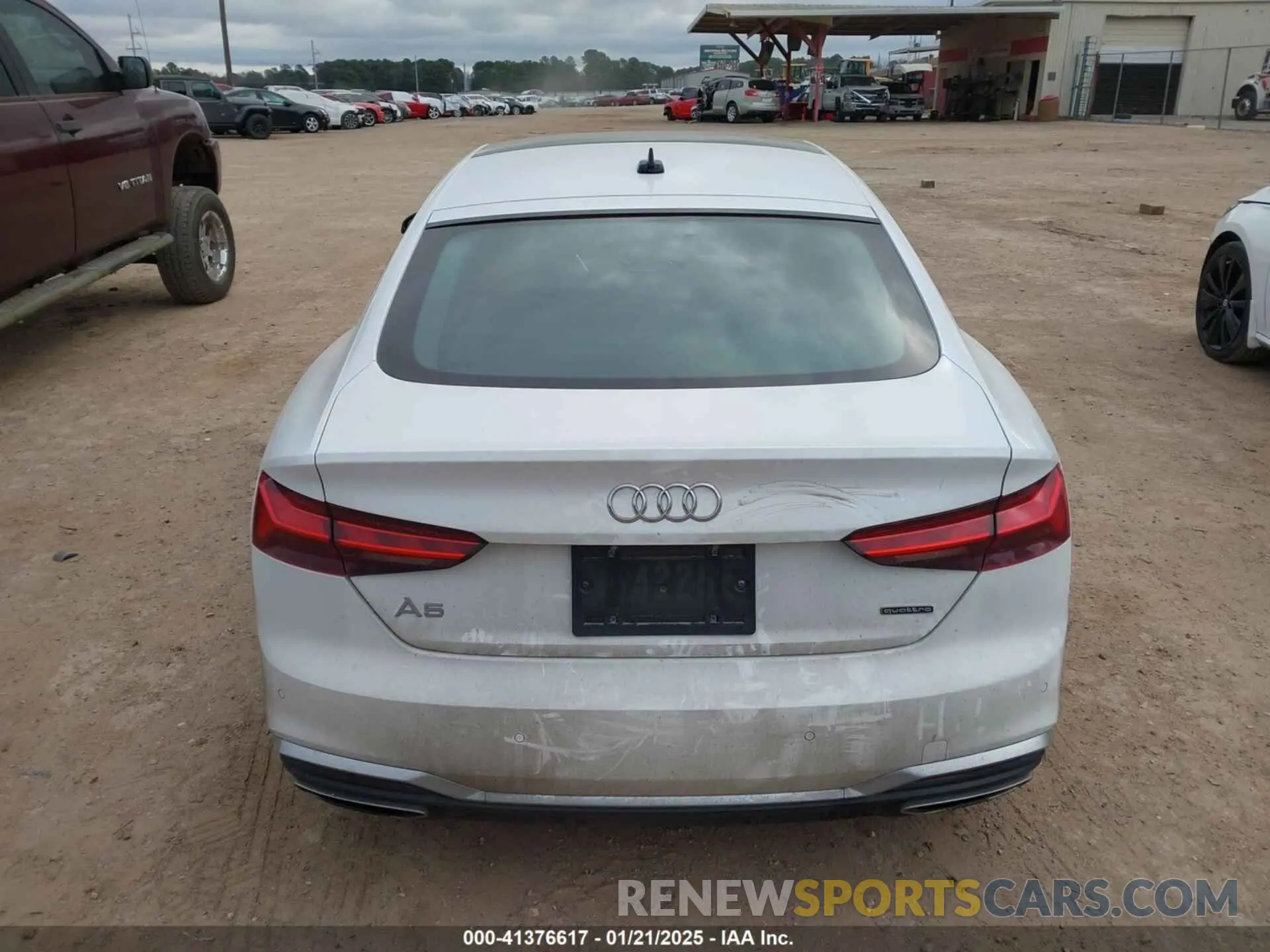 17 Photograph of a damaged car WAUFACF53RA029573 AUDI A5 SPORTBACK 2024