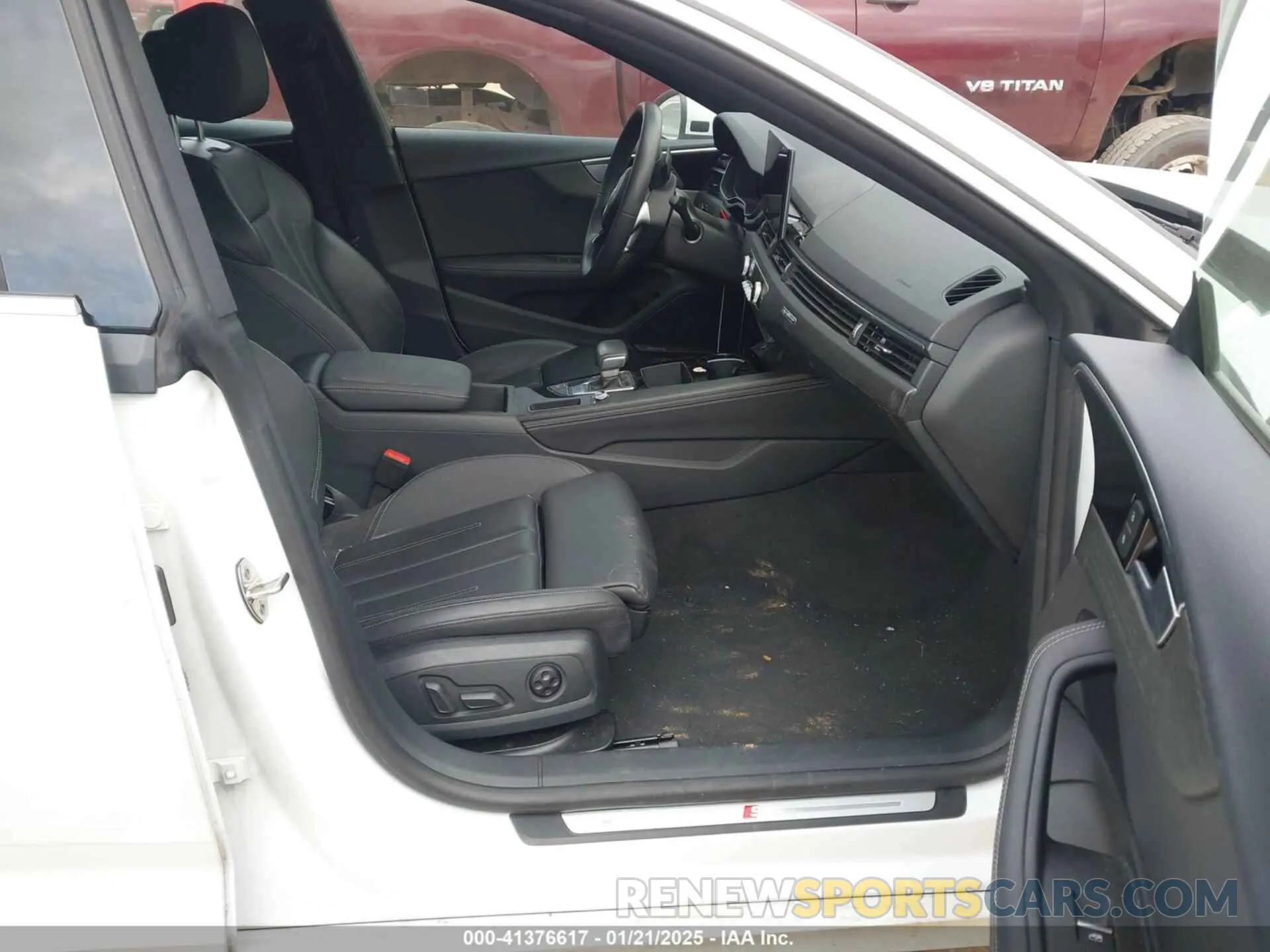 5 Photograph of a damaged car WAUFACF53RA029573 AUDI A5 SPORTBACK 2024