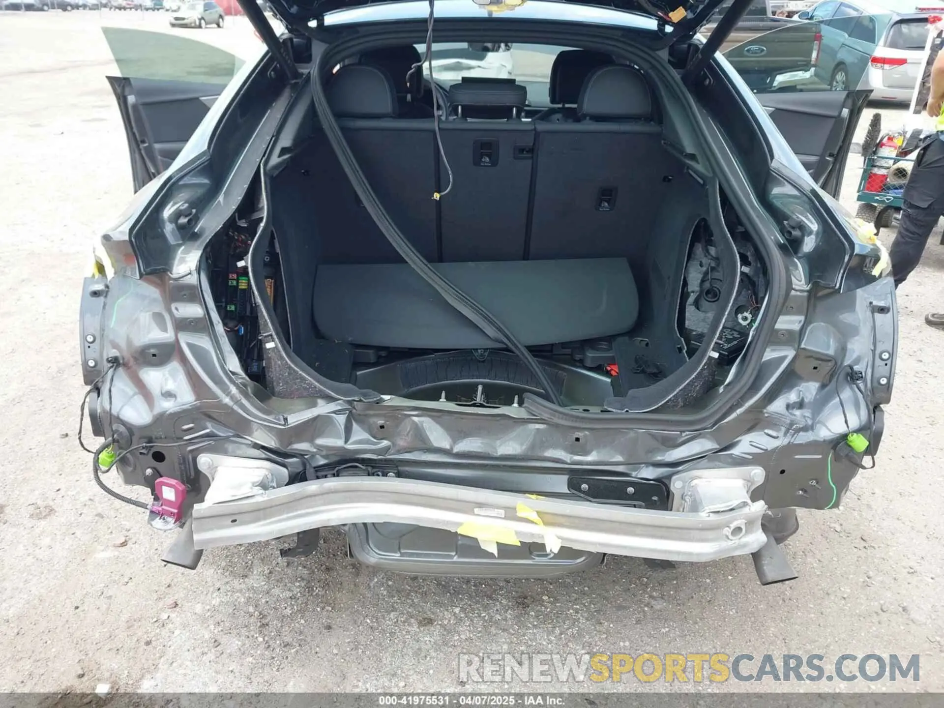 6 Photograph of a damaged car WAUFACF56RA045010 AUDI A5 SPORTBACK 2024