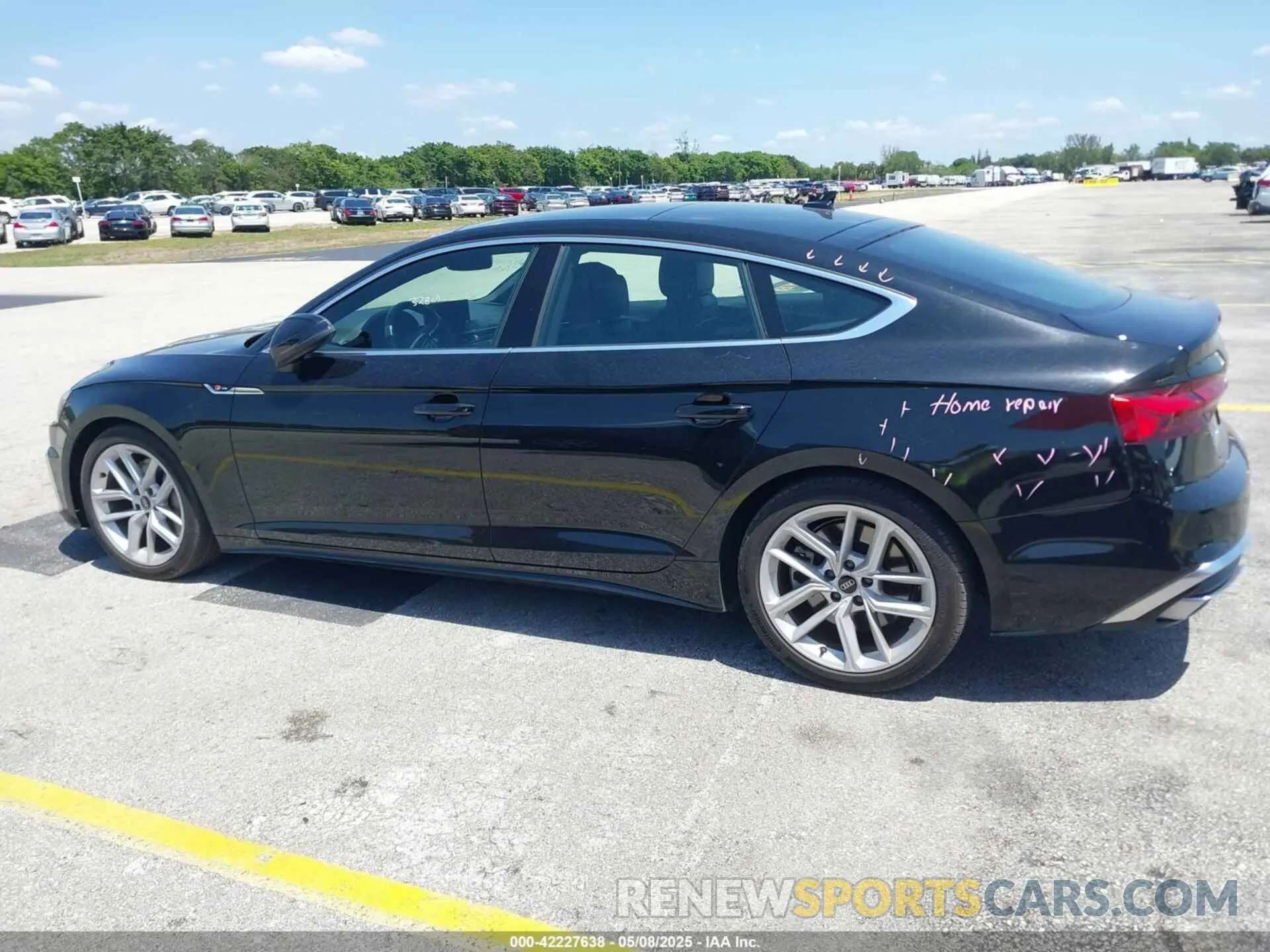 14 Photograph of a damaged car WAUFACF5XRA011152 AUDI A5 SPORTBACK 2024