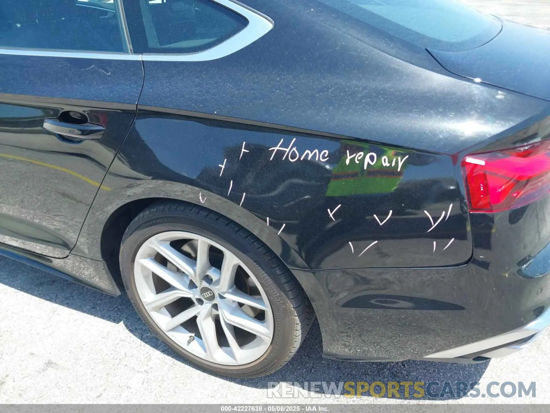 6 Photograph of a damaged car WAUFACF5XRA011152 AUDI A5 SPORTBACK 2024