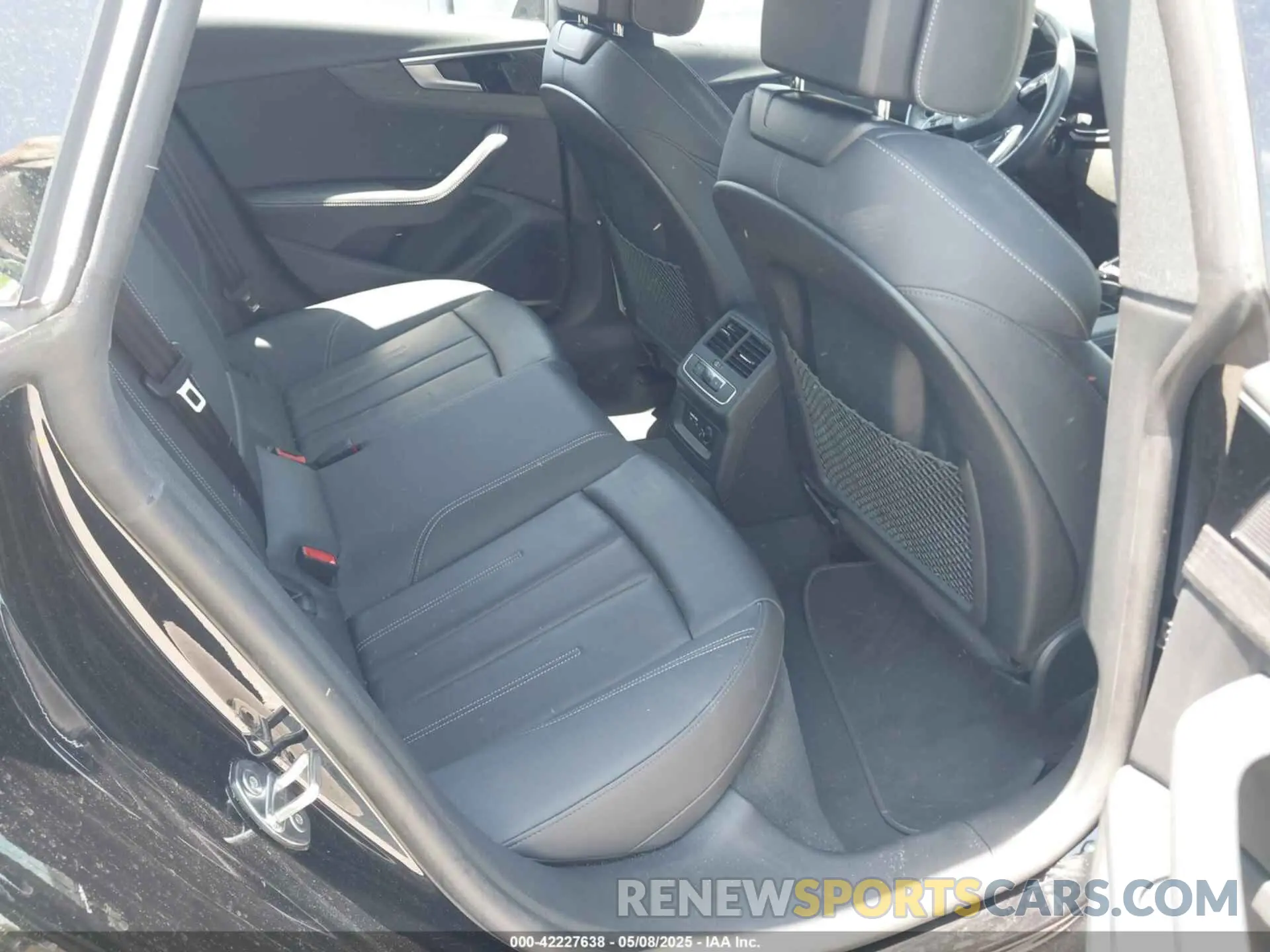 8 Photograph of a damaged car WAUFACF5XRA011152 AUDI A5 SPORTBACK 2024