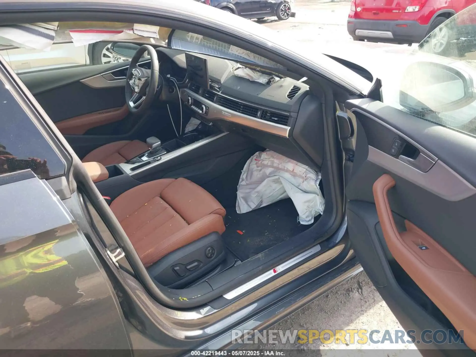 5 Photograph of a damaged car WAUDACF51SA006614 AUDI A5 SPORTBACK 2025