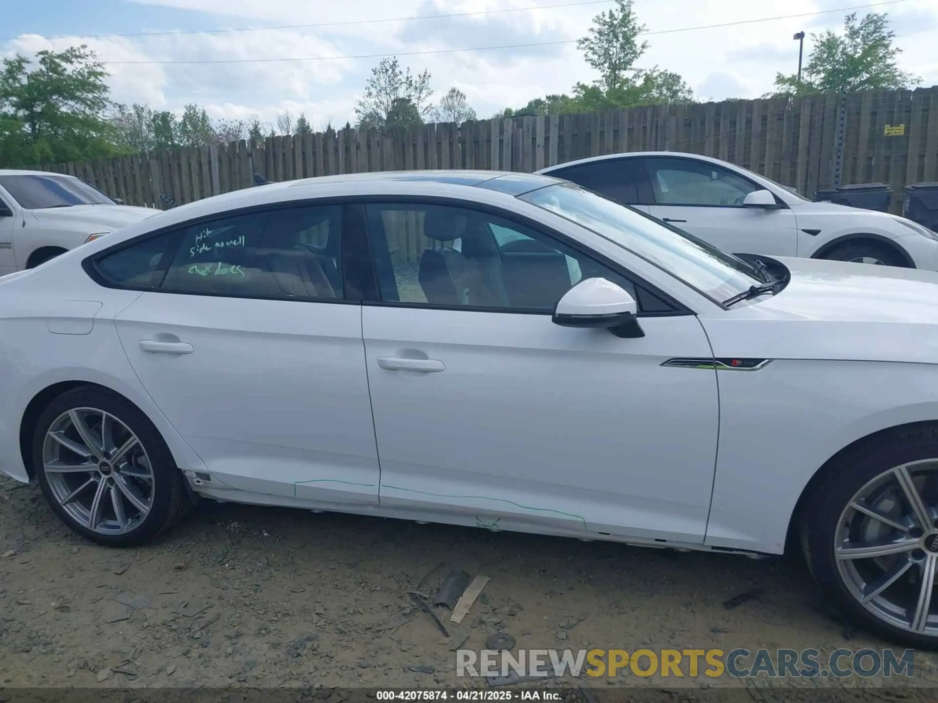 13 Photograph of a damaged car WAUDACF54SA004307 AUDI A5 SPORTBACK 2025