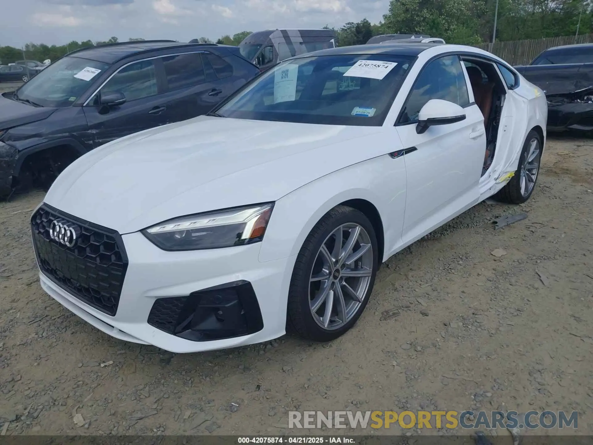 2 Photograph of a damaged car WAUDACF54SA004307 AUDI A5 SPORTBACK 2025