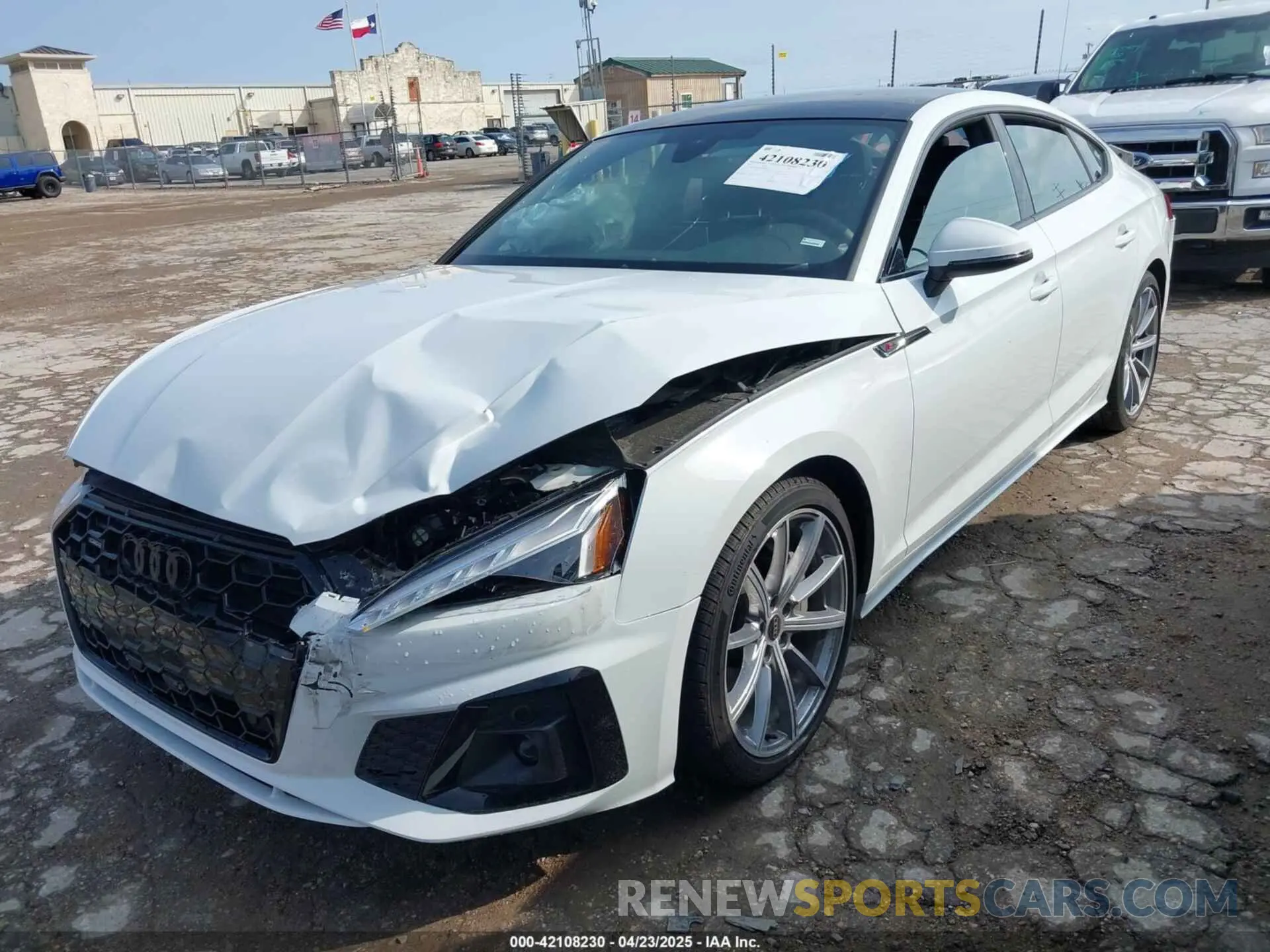 2 Photograph of a damaged car WAUDACF58SA006013 AUDI A5 SPORTBACK 2025