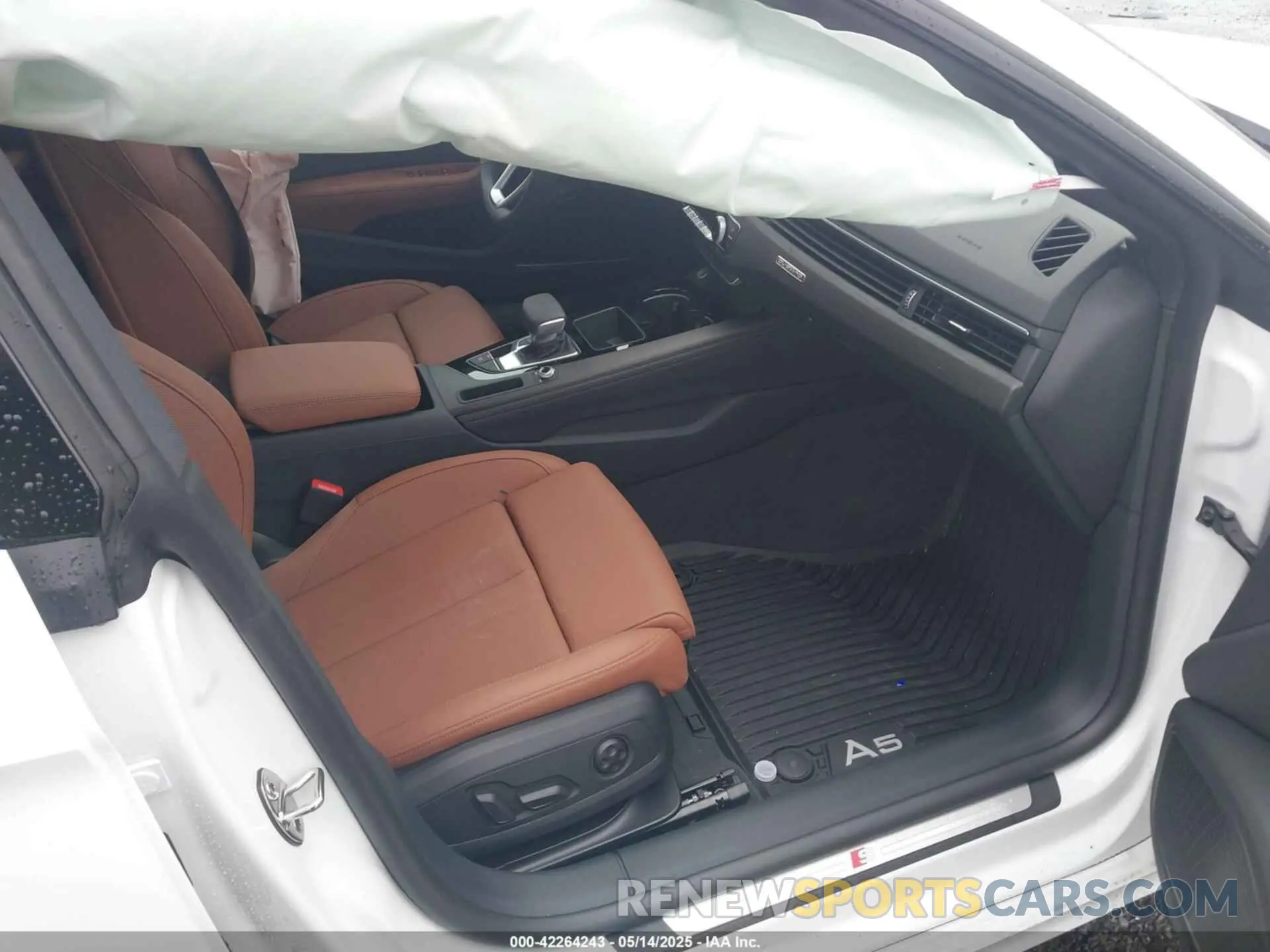 5 Photograph of a damaged car WAUEACF58SA012978 AUDI A5 SPORTBACK 2025