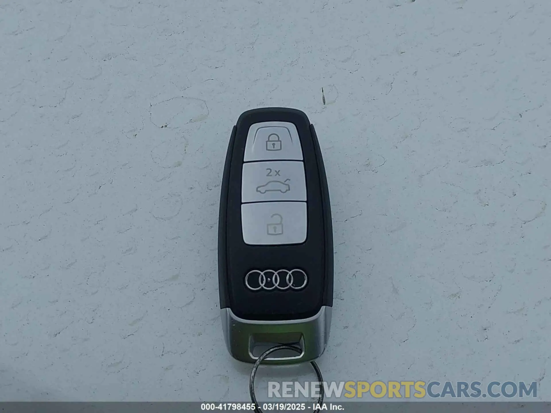 11 Photograph of a damaged car WAUD8AF2XKN129472 AUDI A6 2019