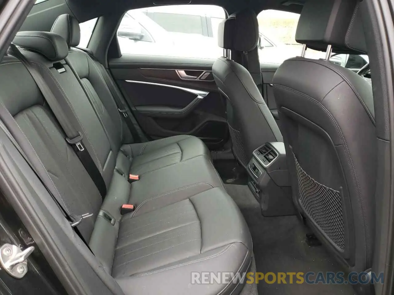 10 Photograph of a damaged car WAUE8AF25KN121607 AUDI A6 2019